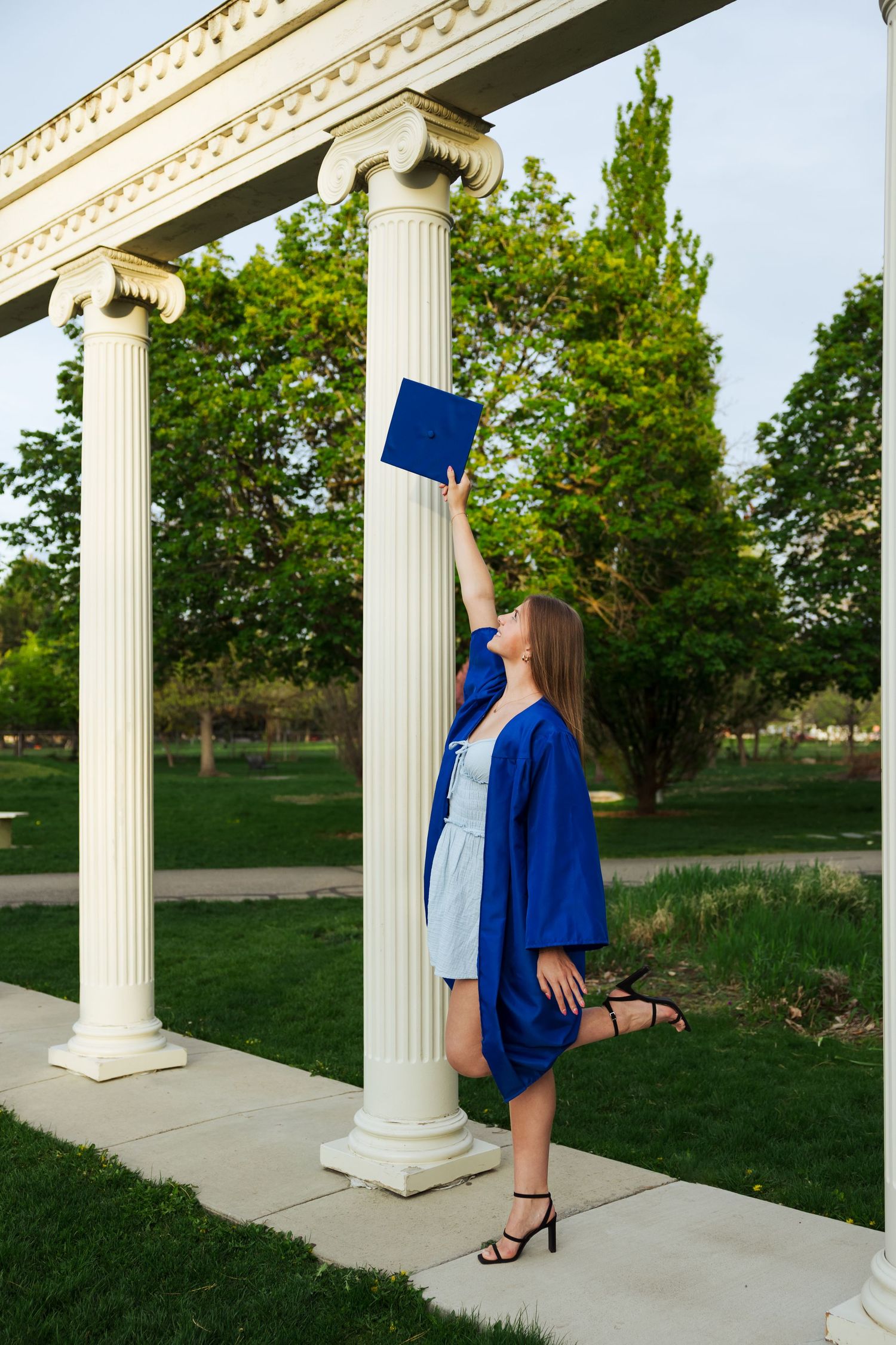 Senior Photos at International Peace Gardens in SLC Utah photography by Av Potter Photo a Utah wedding and lifestyle photographer