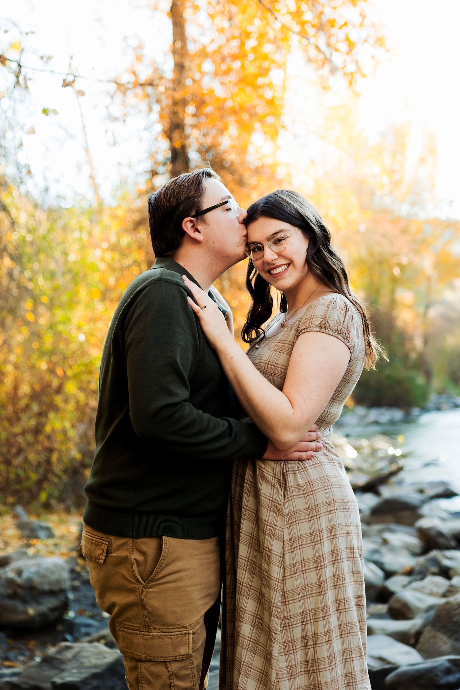 Couple at Canyon Glen Park photography by Av Potter Photo a Utah wedding and lifestyle photographer