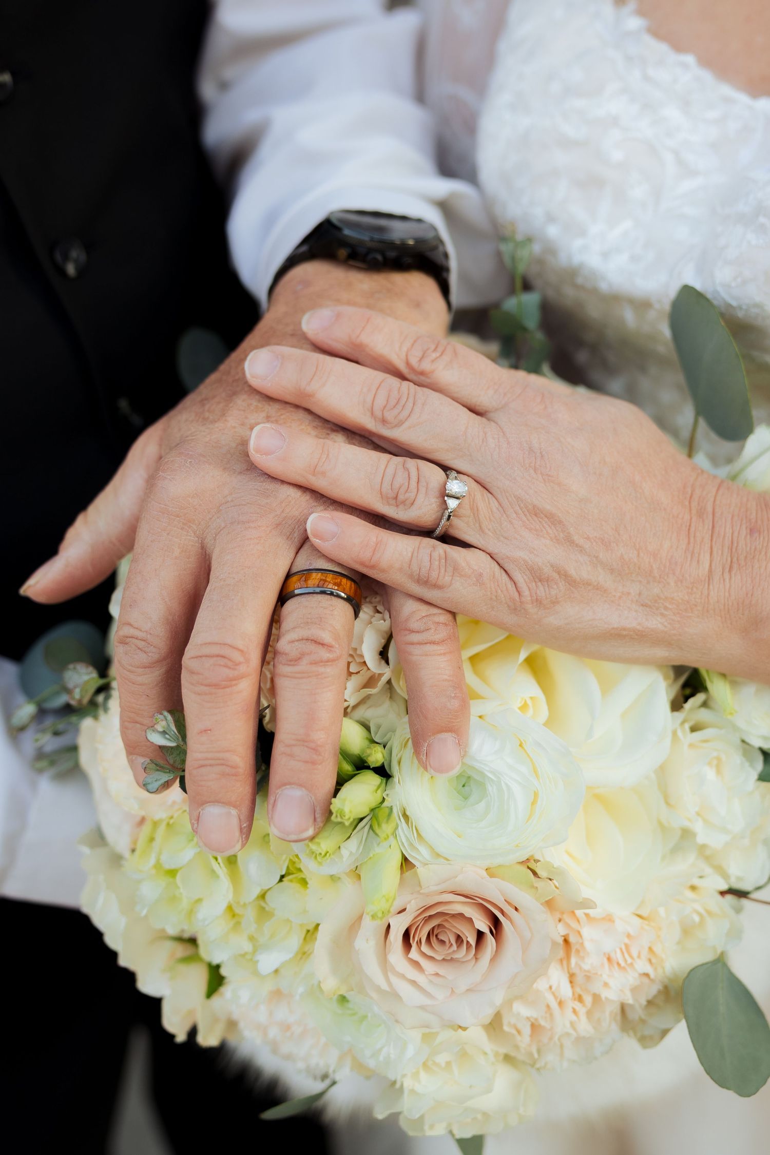 Winter wedding at Hobble Creek Golf Course at Hobble Creek in Utah photography by Av Potter Photo a Utah wedding and lifestyle photographer