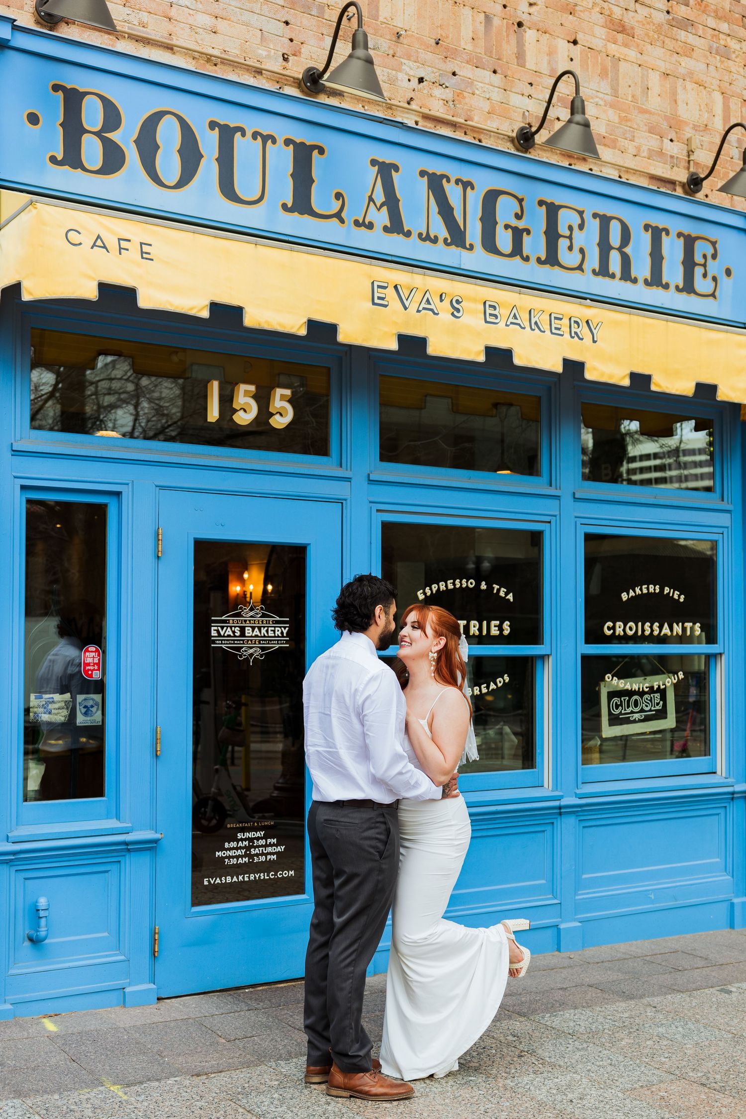 Couple at Salt Lake City Downtown photography by Av Potter Photo a Utah wedding and lifestyle photographer