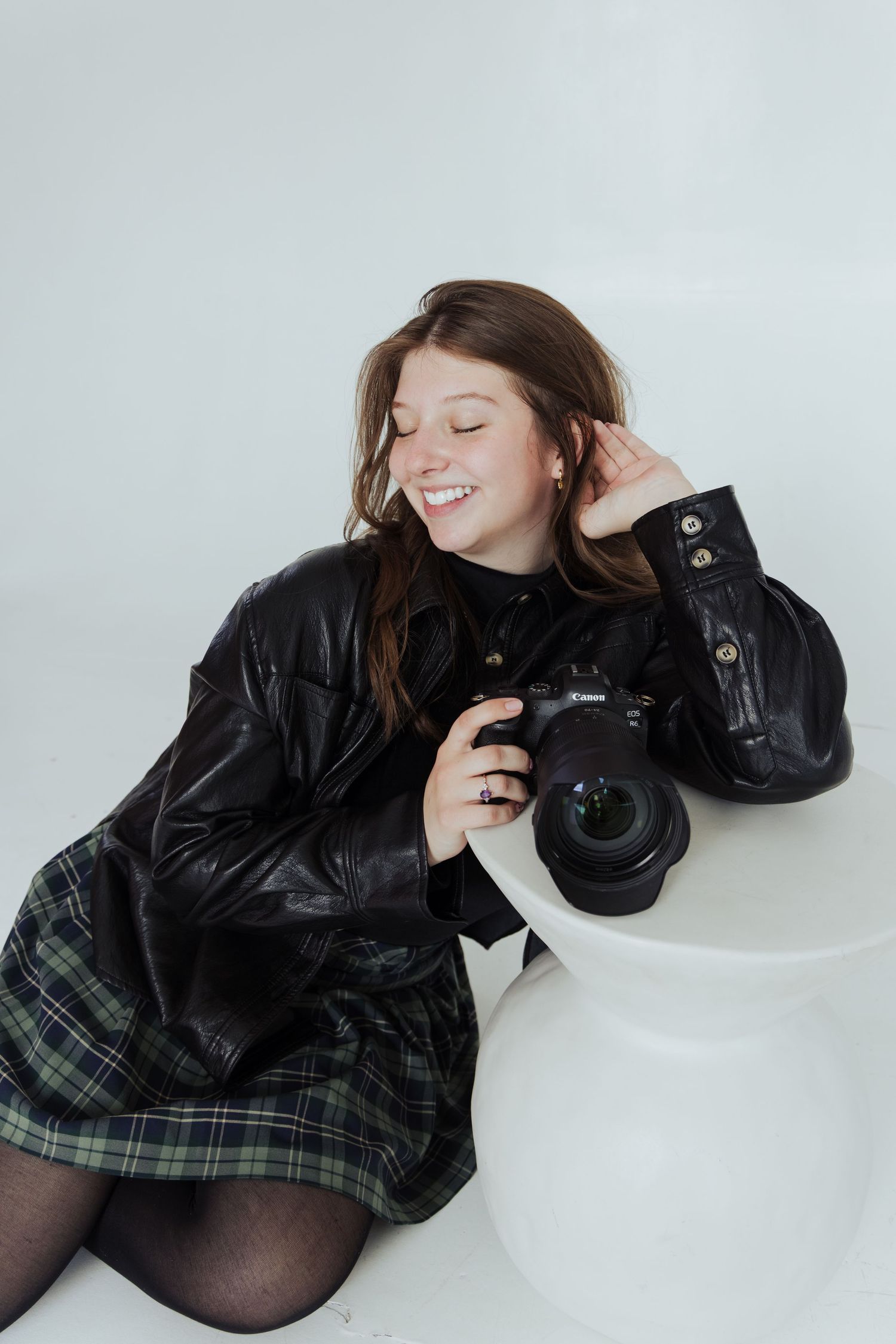 Averi owner of Av Potter Photo headshots photography by Av Potter Photo a Utah wedding and lifestyle photographer