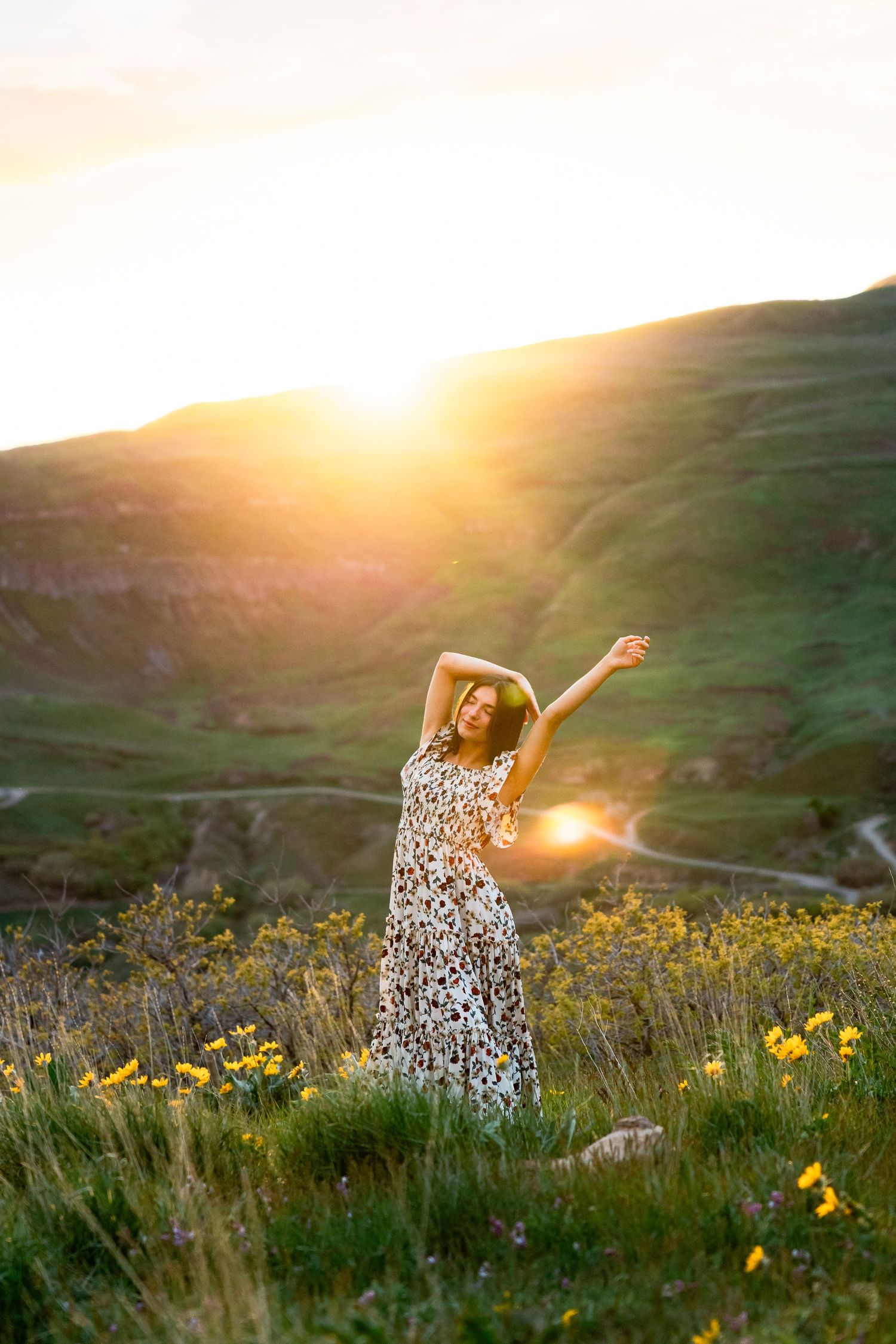 Senior girl graduation at Kyhv Peak in Provo photography by Av Potter Photo a Utah wedding and lifestyle photographer