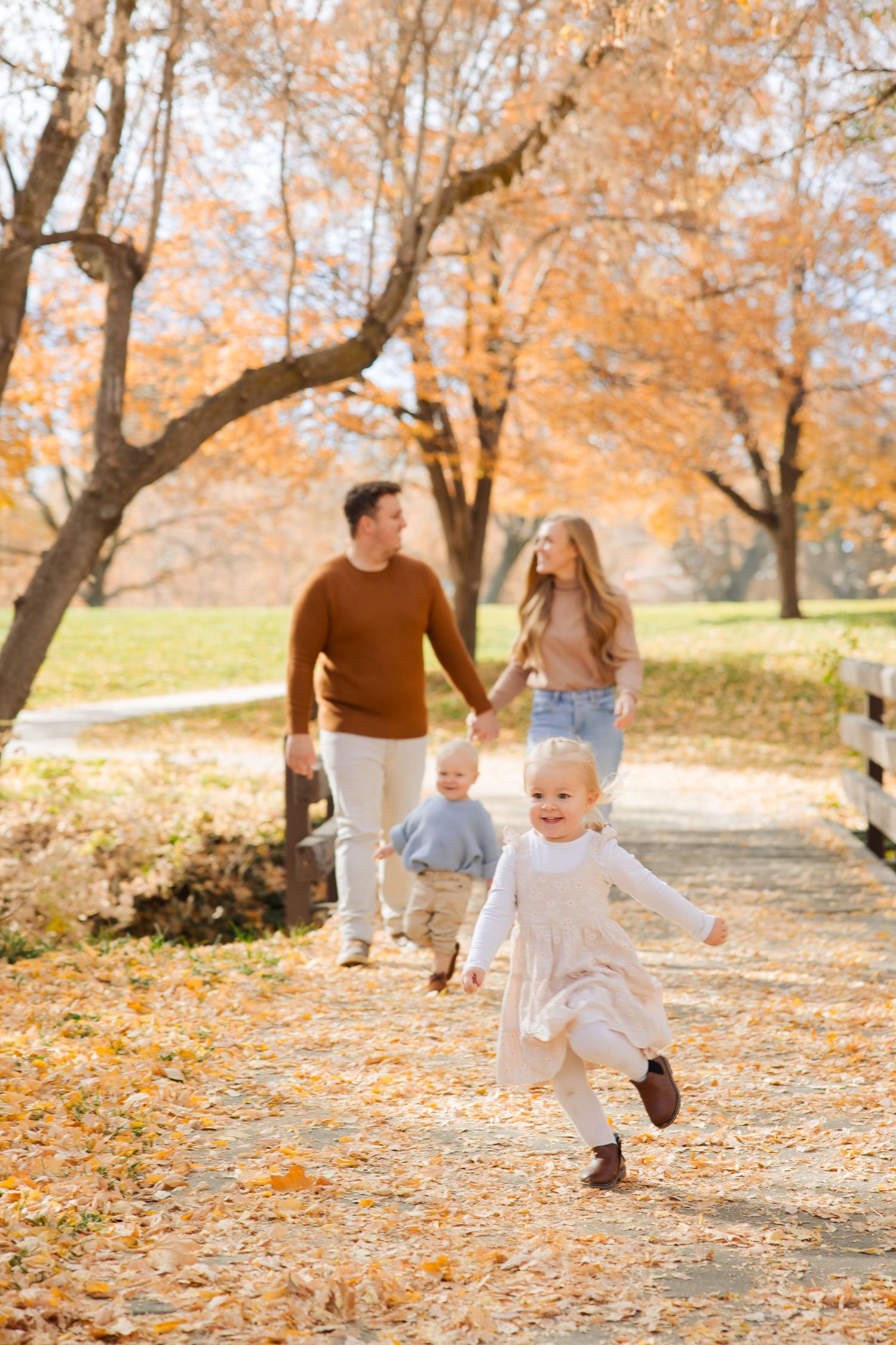 Family photos at WoodStock Meadows Park Utah photography by Av Potter Photo a Utah wedding and lifestyle photographer
