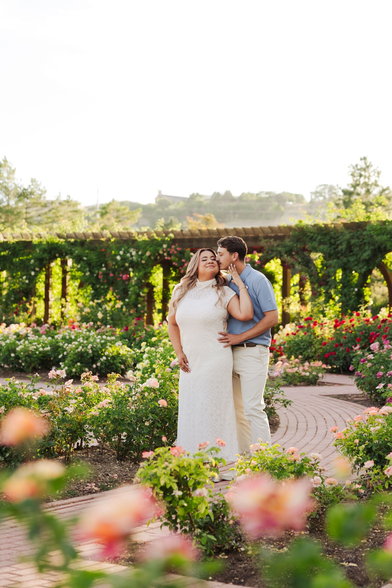 Engagement pictures at Thanksgiving Point in Lehi, Utah photography by Av Potter Photo a Utah wedding and lifestyle photographer