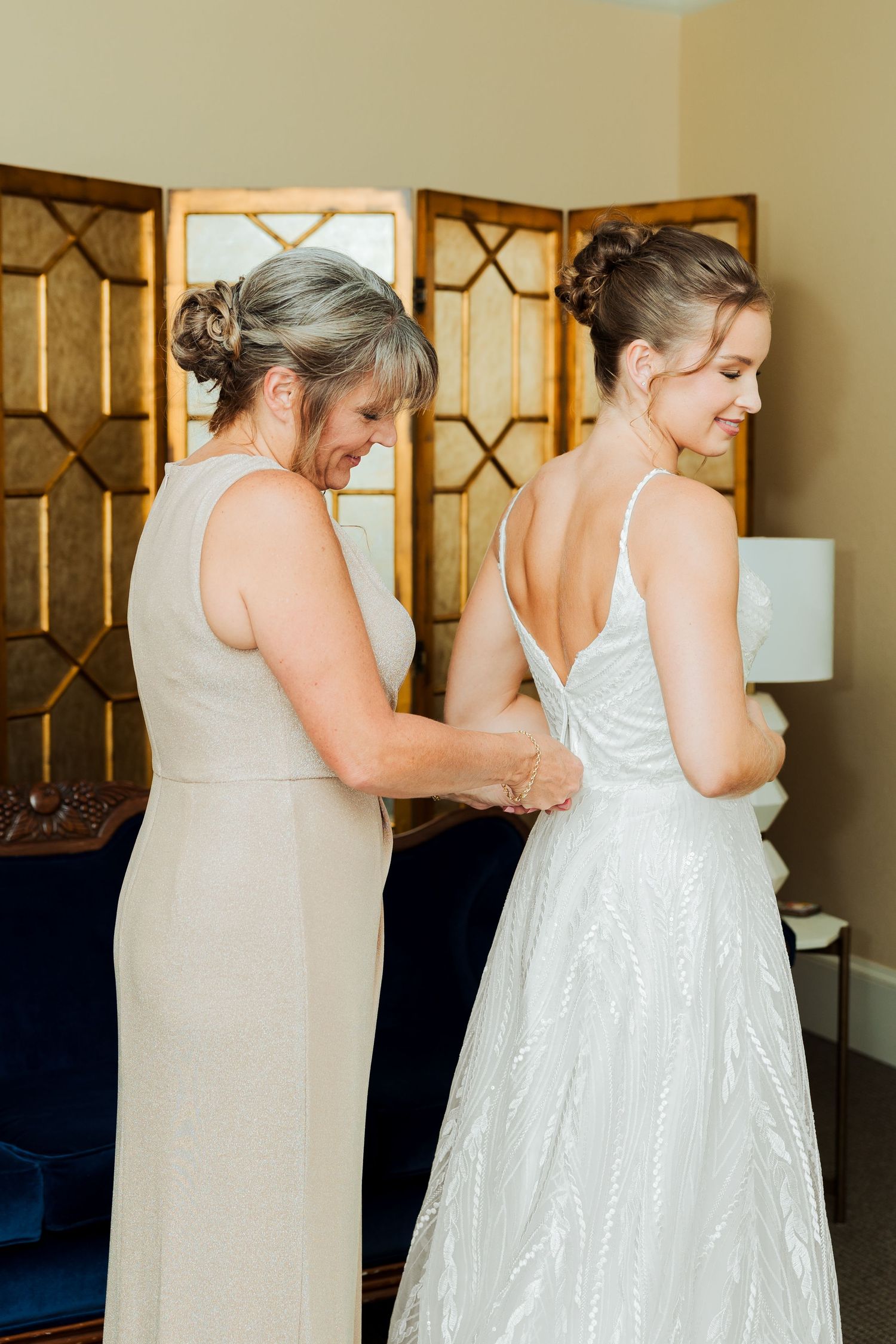 Bride and mother of bride in 108 Budleigh photography by Av Potter Photo a Utah wedding and lifestyle photographer