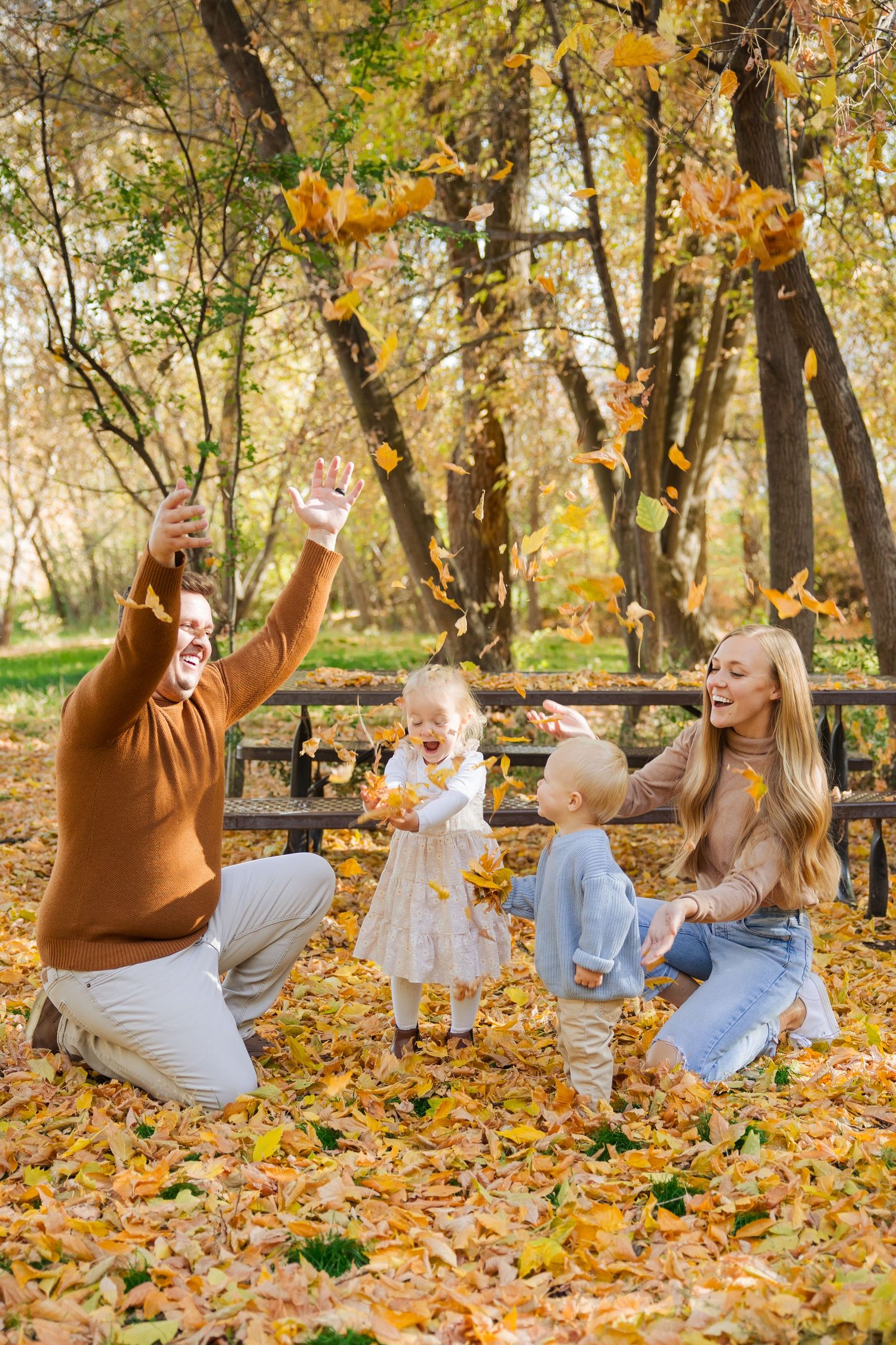 Family photos at WoodStock Meadows Park Utah photography by Av Potter Photo a Utah wedding and lifestyle photographer