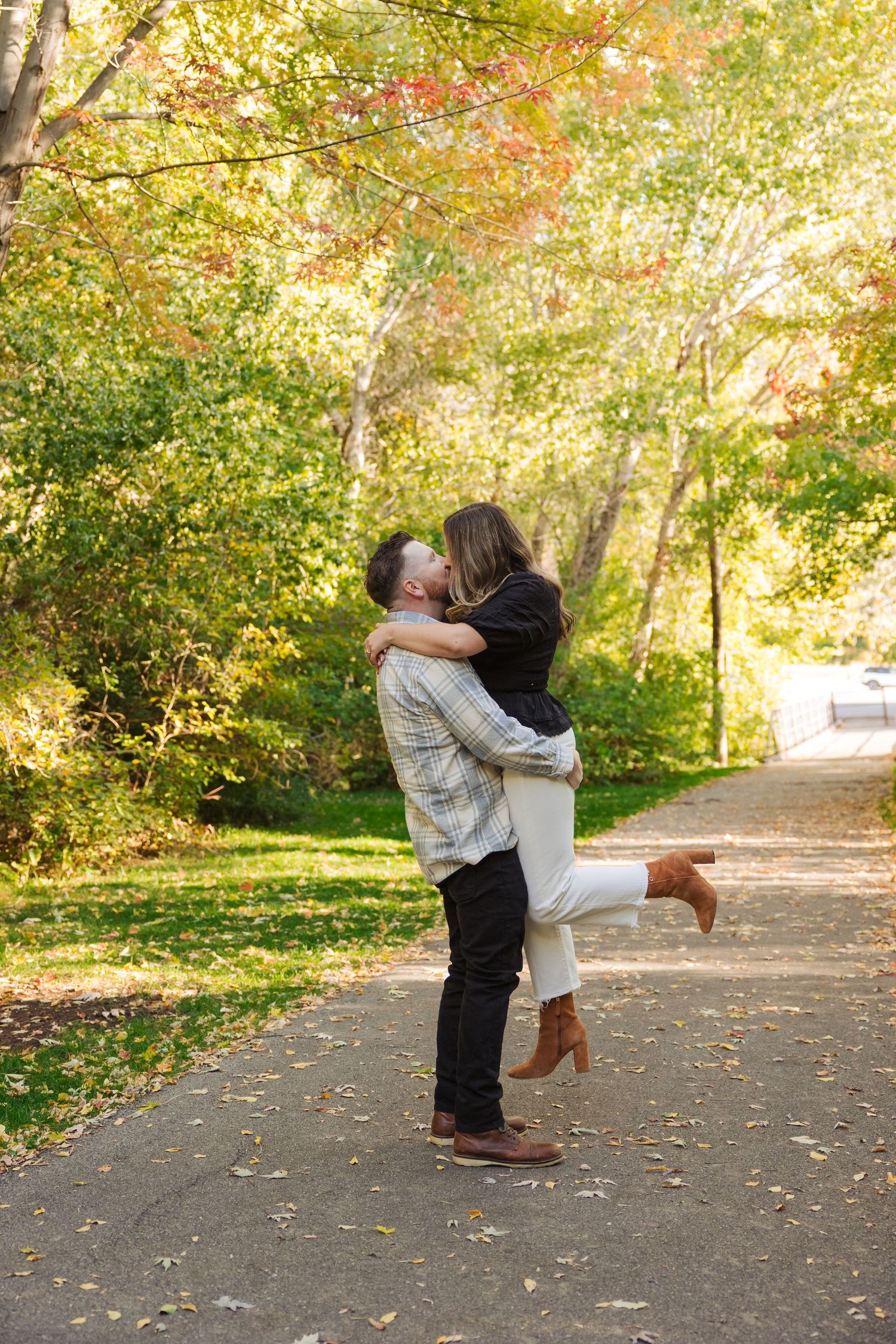 Couple at Canyon Glen Park photography by Av Potter Photo a Utah wedding and lifestyle photographer
