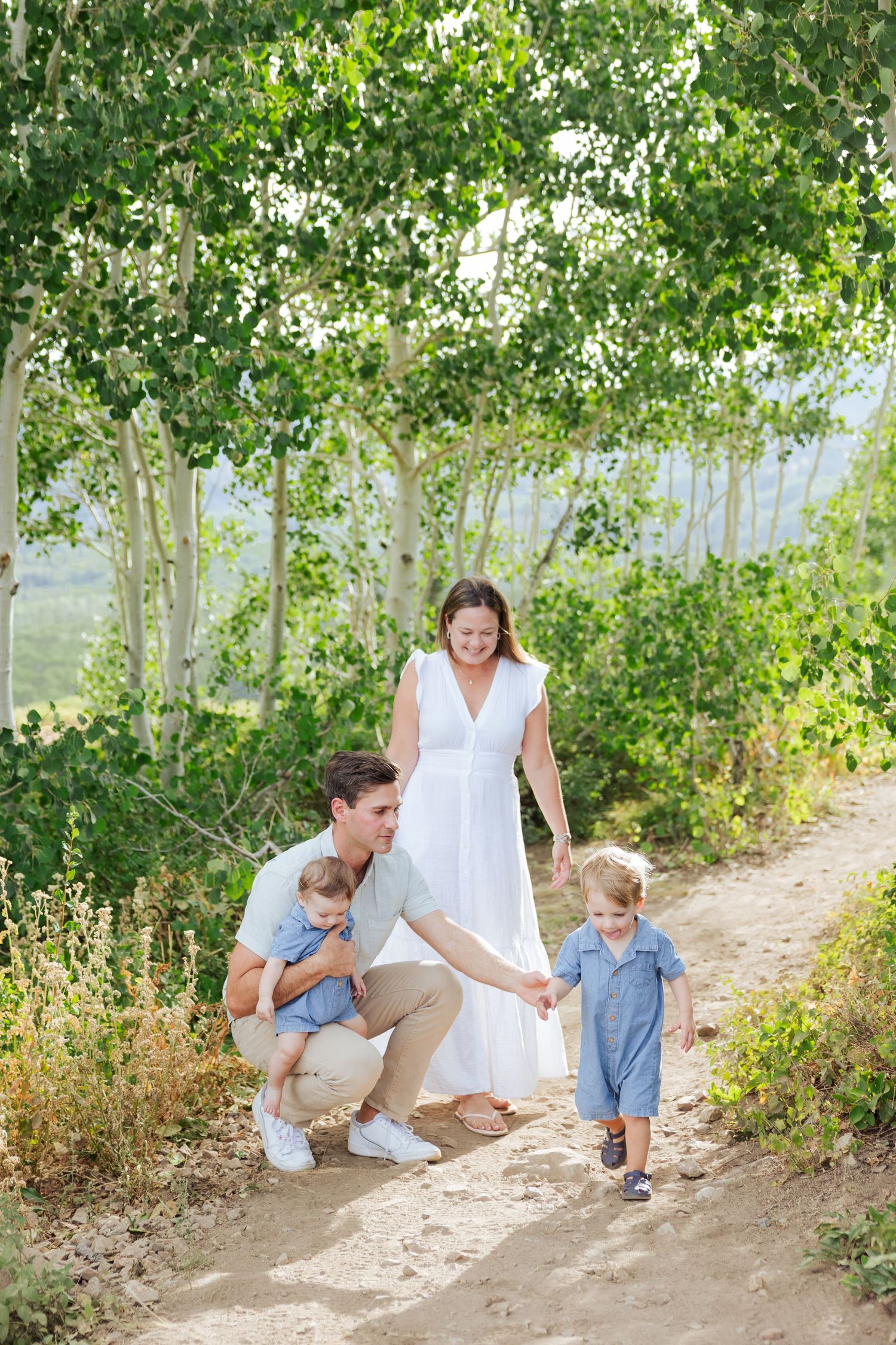 Family at Guardsman Pass photography by Av Potter Photo a Utah wedding and lifestyle photographer