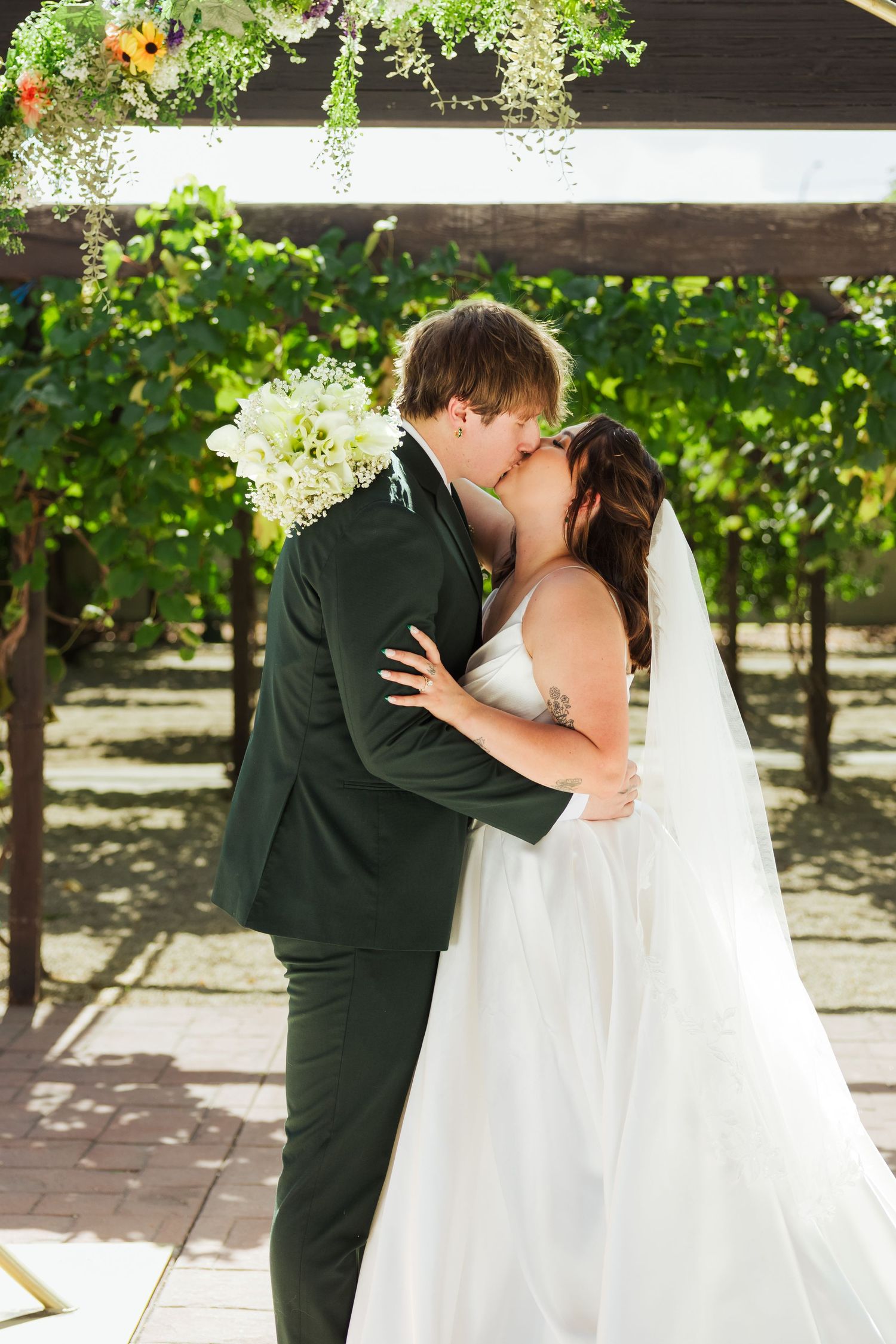 Wedding at Shade Weddings and Events in Orem, Utah photography by Av Potter Photo a Utah wedding and lifestyle photographer