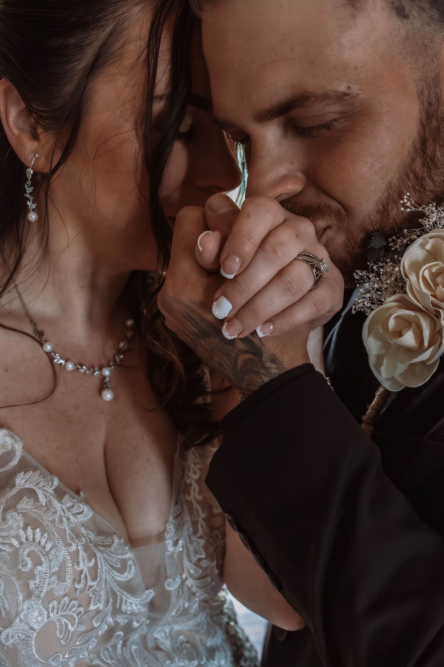 raw and intimate wedding photography in Hudson Valley, NY -- storytelling moments filled with motion and emotion