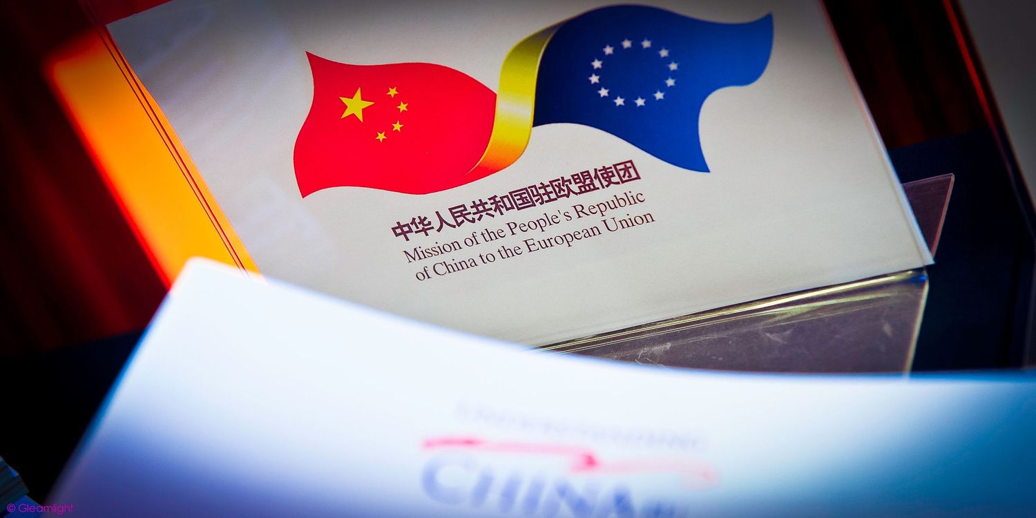 Document displaying EU and Chinese flags representing international cooperation.