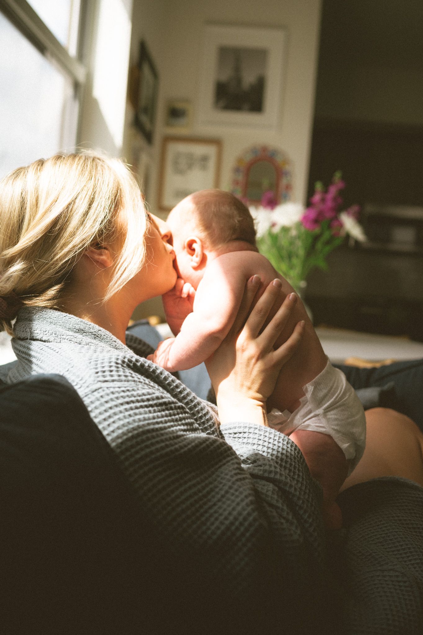 Candid in-home family photos in Miami with parents and children