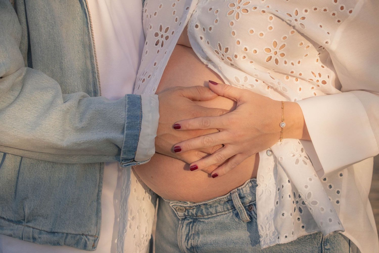 Zwangerschapsfotografie in Bilzen door Studio Reynaerts