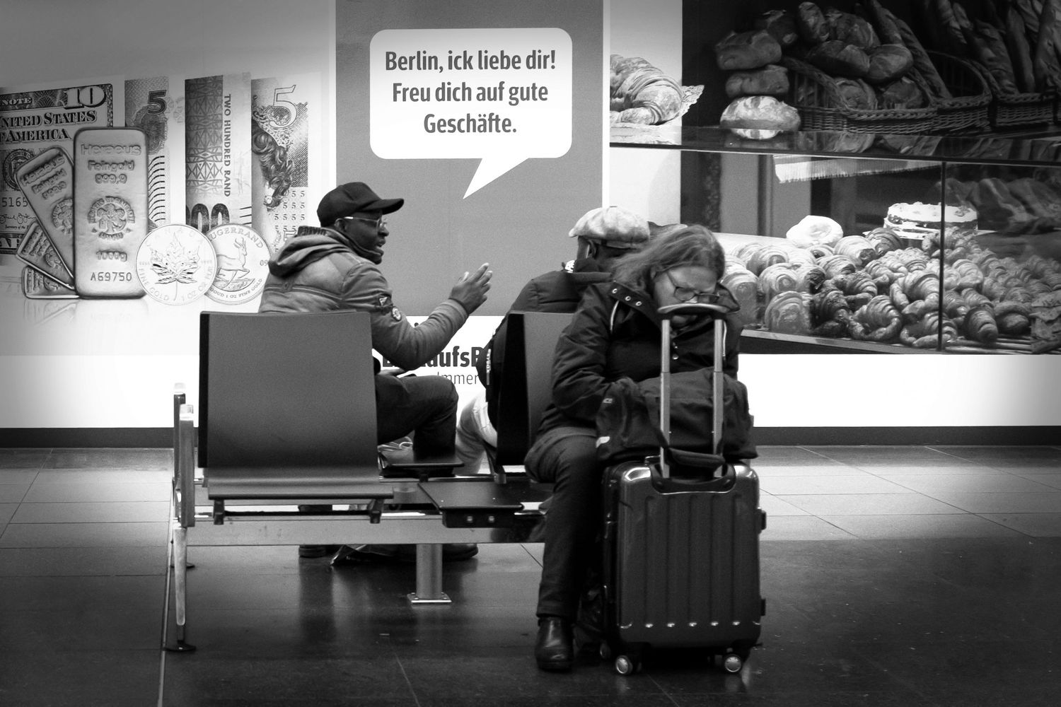 Bewegungsschärfe Menschen, Mitzieher Street, Street Portrait, Straßenporträt ungestellt, Street Detailaufnahme, Momentaufnahme, Street Snaps