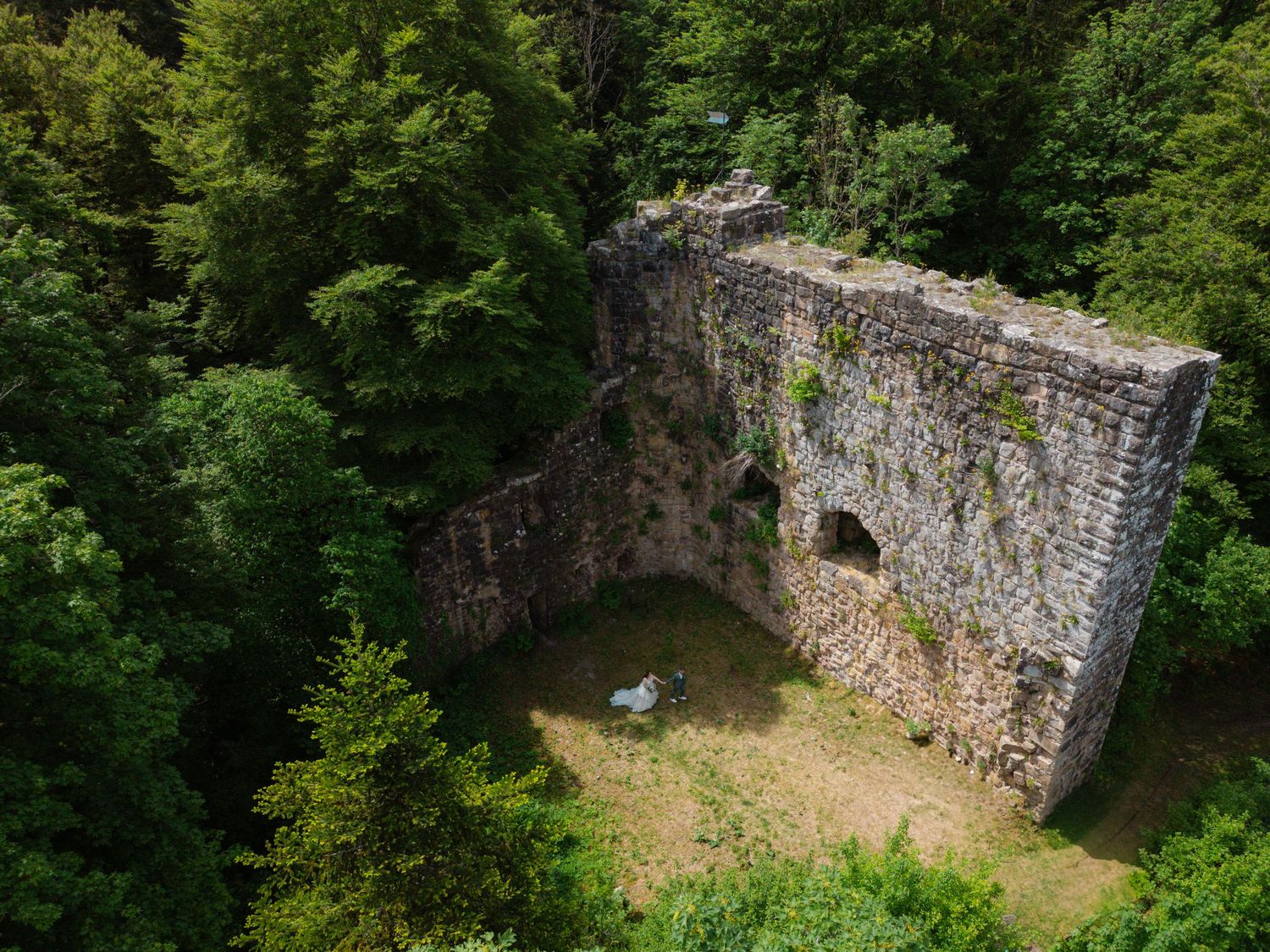 Hochzeitsfotograf in Tübingen
Reutlingen, Stuttgart, und Umgebung. 

Ich biete hochwertige Hochzeitsfotografie in stilvollen, modernen und k