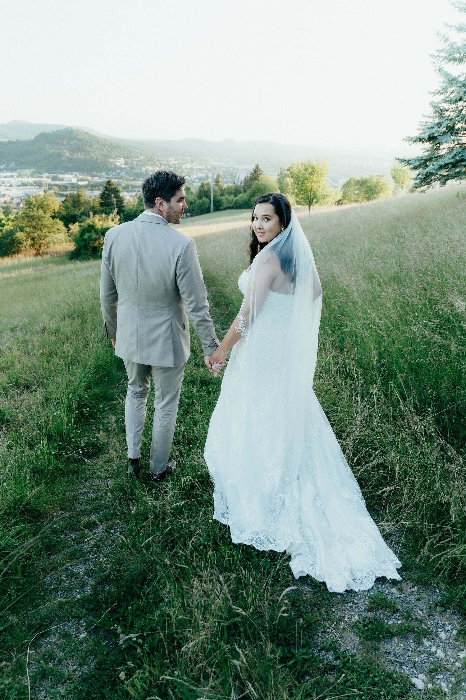Hochzeitsfotograf in Tübingen
Reutlingen, Stuttgart, und Umgebung. 

Ich biete hochwertige Hochzeitsfotografie in stilvollen, modernen und k