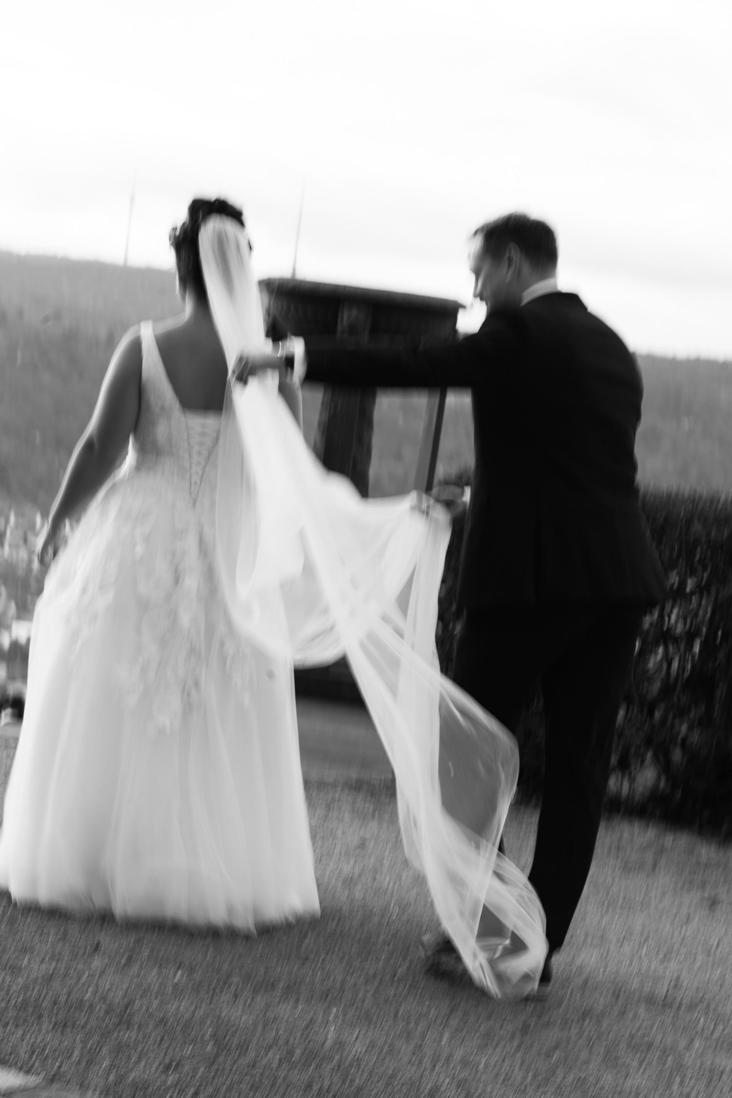 Hochzeitsfotograf in Tübingen
Reutlingen, Stuttgart, und Umgebung. 

Ich biete hochwertige Hochzeitsfotografie in stilvollen, modernen und k