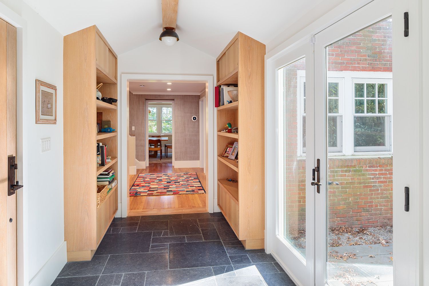 ENTRY WAY ARCHITECTURAL DETAILED IMAGE FOR BOSTON BASED GENERAL CONTRACTOR