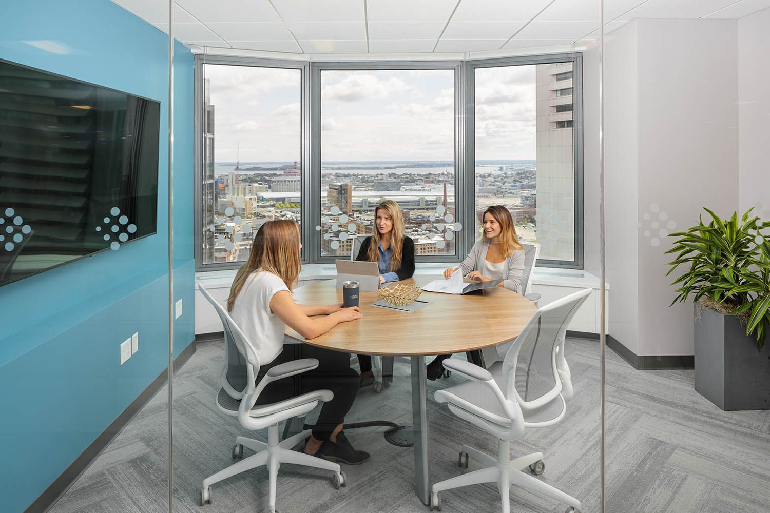 BOSTON ARCHITECTURAL, INTERIOR AND COMMERCIAL PHOTOGRAPHY FOR THE NEW ENGLAND REGION. BOSTON ARCHITECTURAL PHOTOGRAPHER ROBERTO FARREN