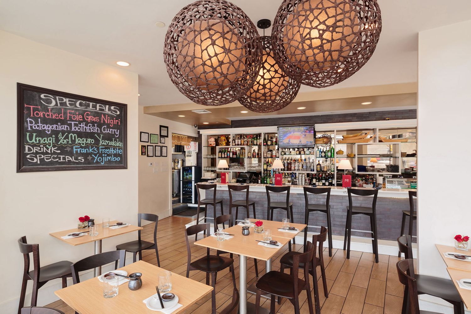 FUJI SUSHI RESTAURANT IN CAMBRIDGE MASSACHUSETTS ARCHITECTURAL PHOTOGRAPHY DETAILS AND SPACE