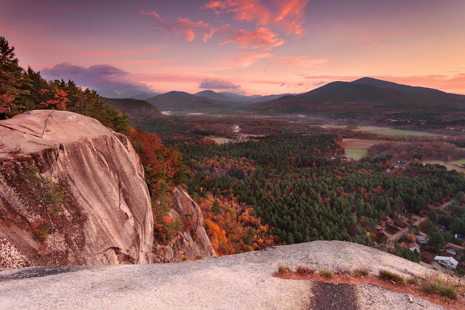 COLOR LANDSCAPE PHOTOGRAPHY FROM BOSTON ARCHITECTURAL PHOTOGRAPHER ROBERTO FARREN SUNSET IN THE WHITE MOUNTAINS NH