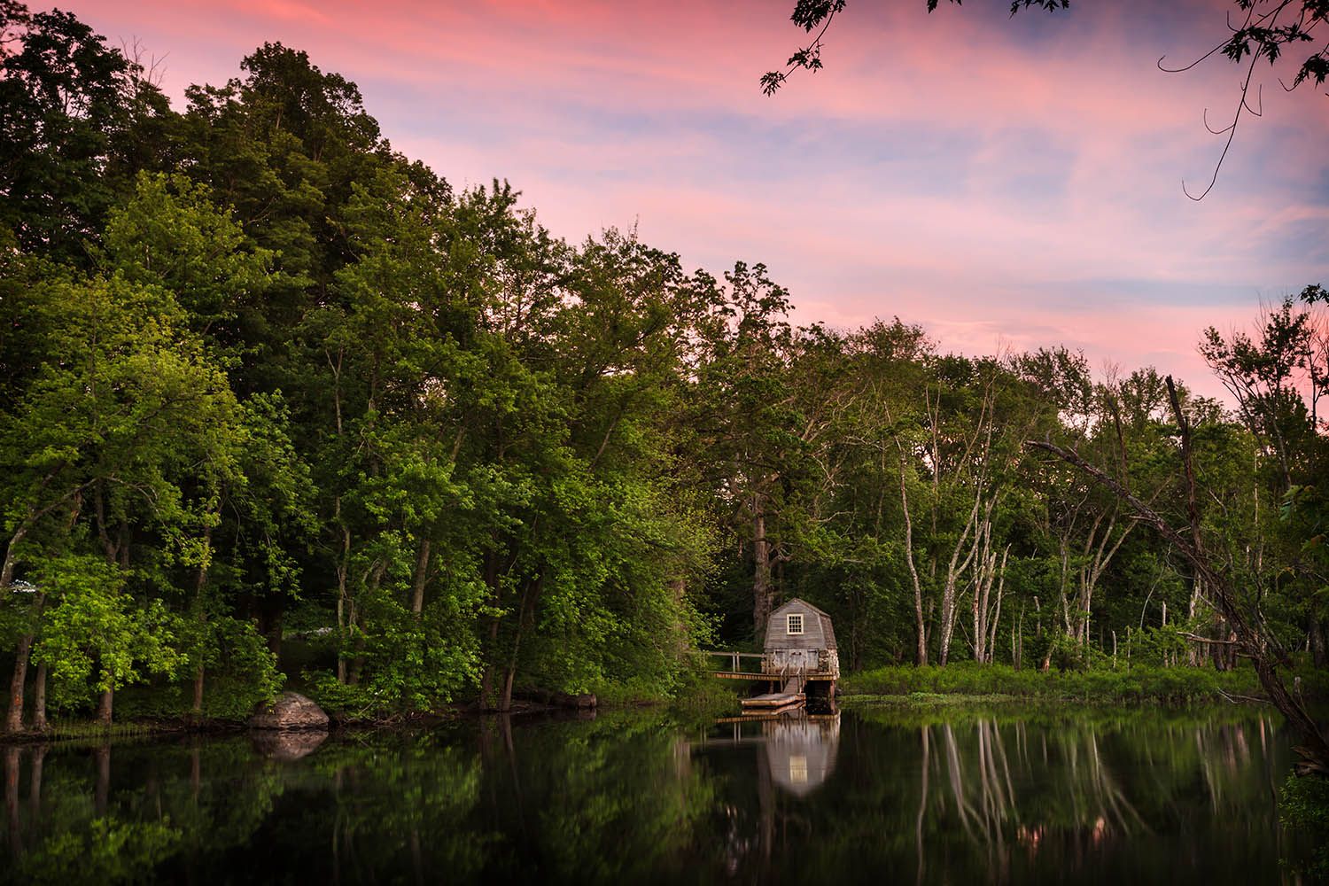 COLOR LANDSCAPE PHOTOGRAPHY FROM BOSTON ARCHITECTURAL PHOTOGRAPHER ROBERTO FARREN OLD NORTH BRIDGE CONCORD MA DUSK