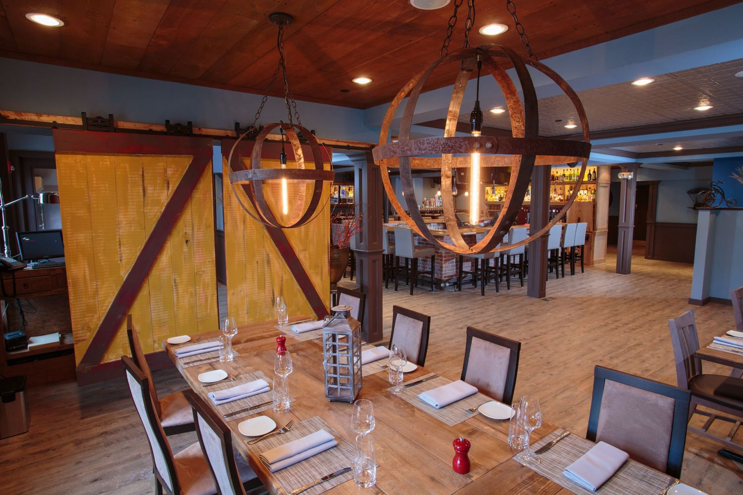 INTERIOR ARCHIETCTURAL IMAGE FROM BOSTON RESTAURANT PHOTO SESSION