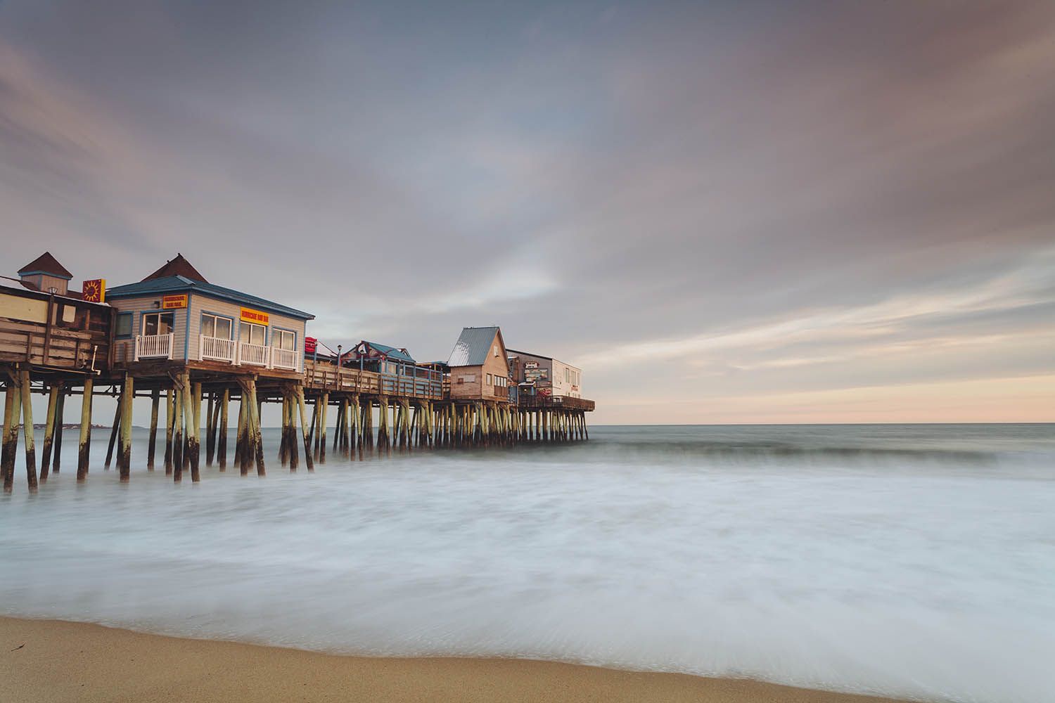 COLOR LANDSCAPE PHOTOGRAPHY FROM BOSTON ARCHITECTURAL PHOTOGRAPHER ROBERTO FARREN OLD ORCHARD BEACH PIER