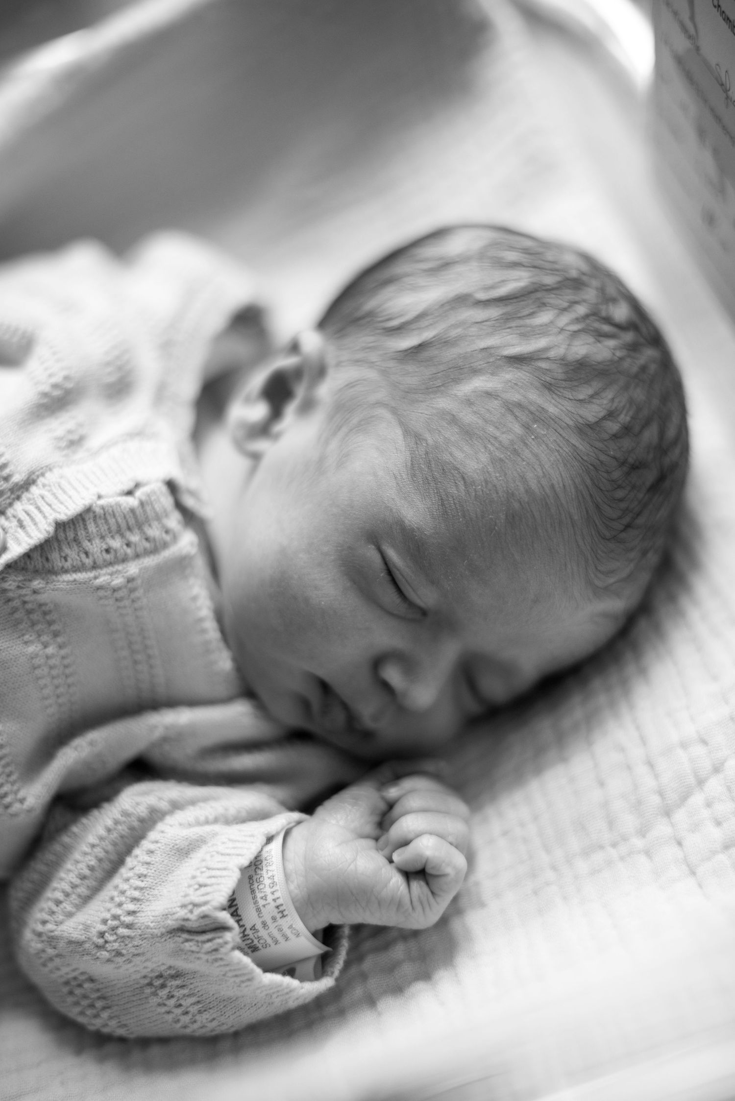 moms of Seattle, peps, newborn photographer in hospital, Kirkland newborn photo session
