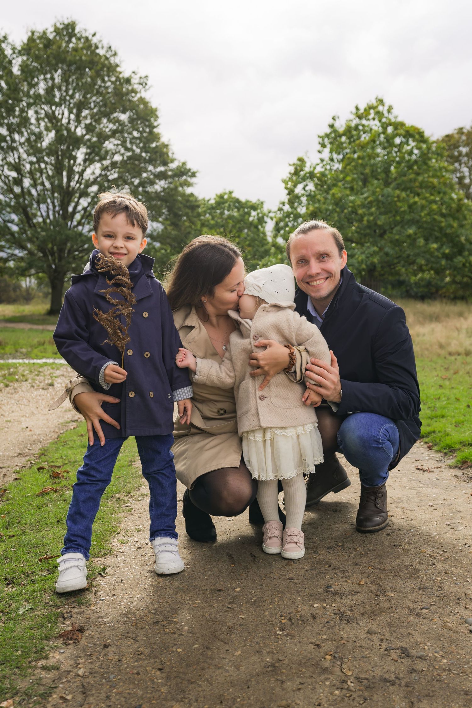 Family Portraits in London Park_group
