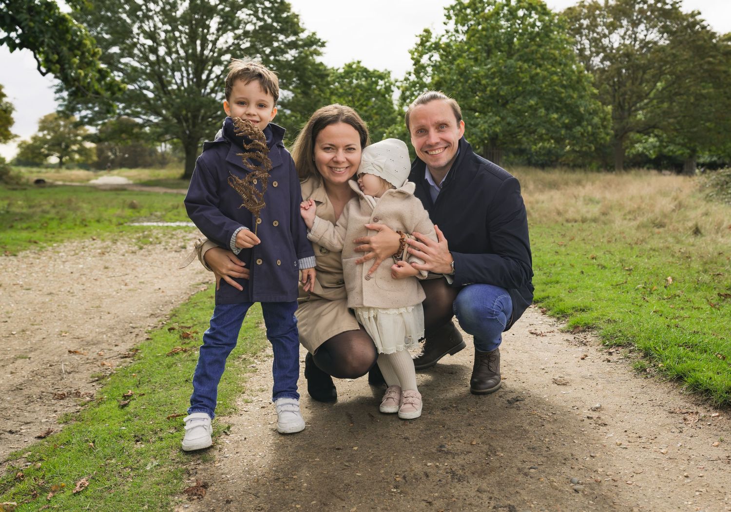 Family Portraits in London Park_group