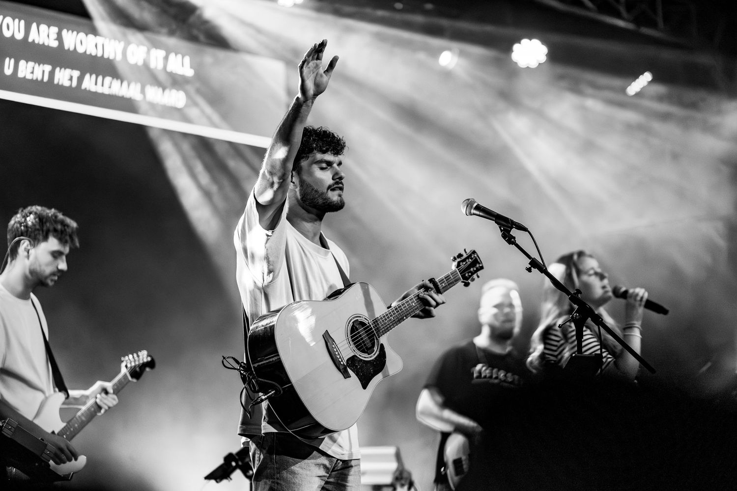 Limitless Holy Forever - Byjorinapeene
Aanbiddingsavond jongeren
Band Thirsty