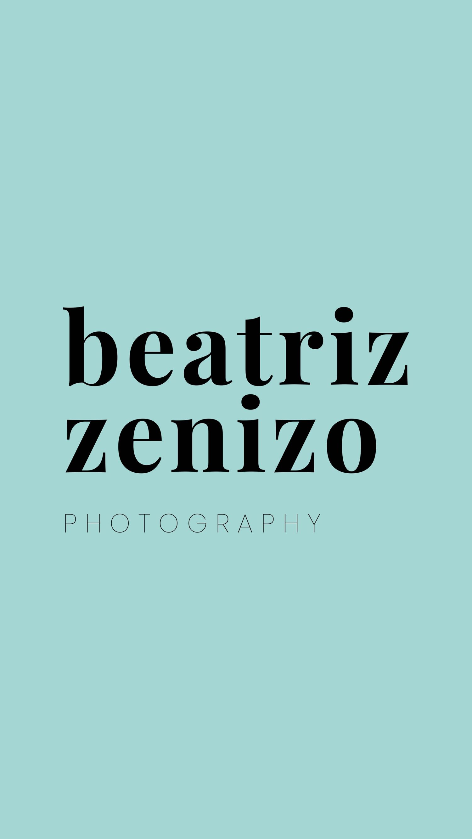 Modern photography business logo on turquoise background.