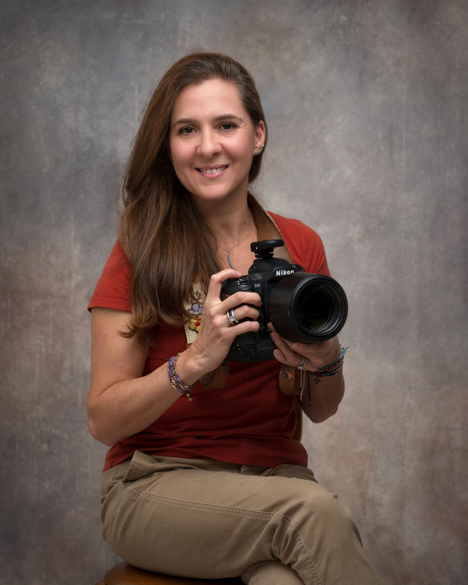 Beatriz Zenizo, Houston Family Photographer.
Serving families in Houston, Katy, Cypress, Sugar Land, and surrounding areas.