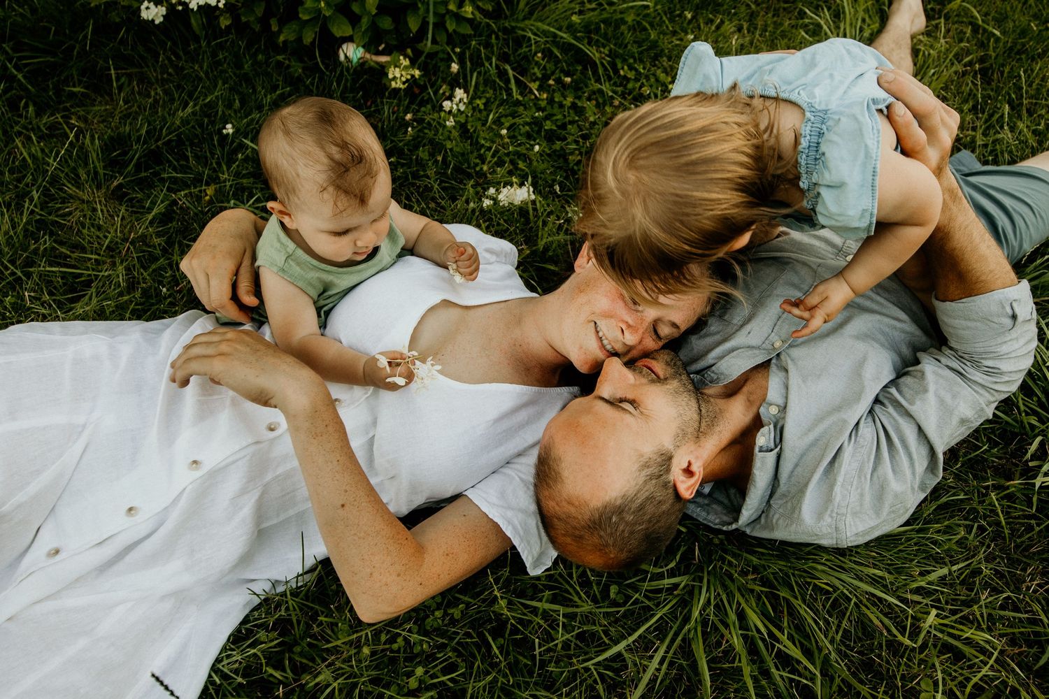 Connecticut family photographer capturing real, candid moments. Serving Norwich CT and New England families.