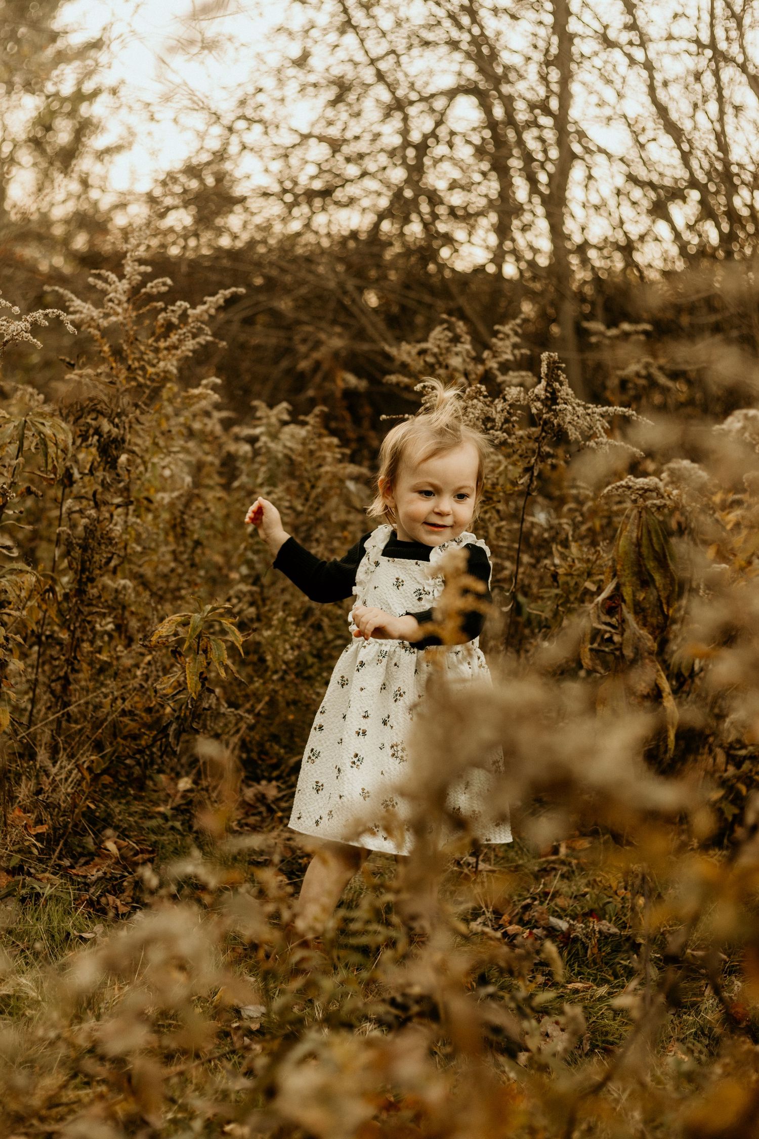 Connecticut family photos with natural movement and real moments. Serving Norwich and surrounding areas.