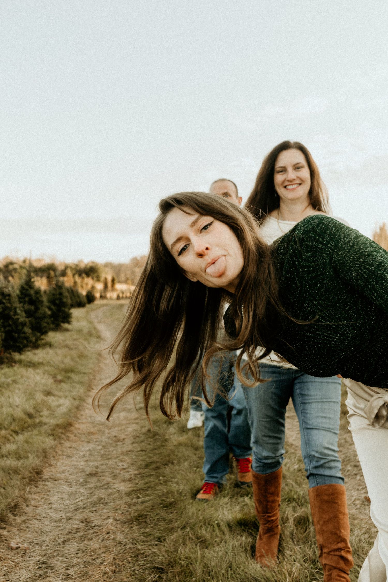 Connecticut family photos with natural movement and real moments. Serving Norwich and surrounding areas.
