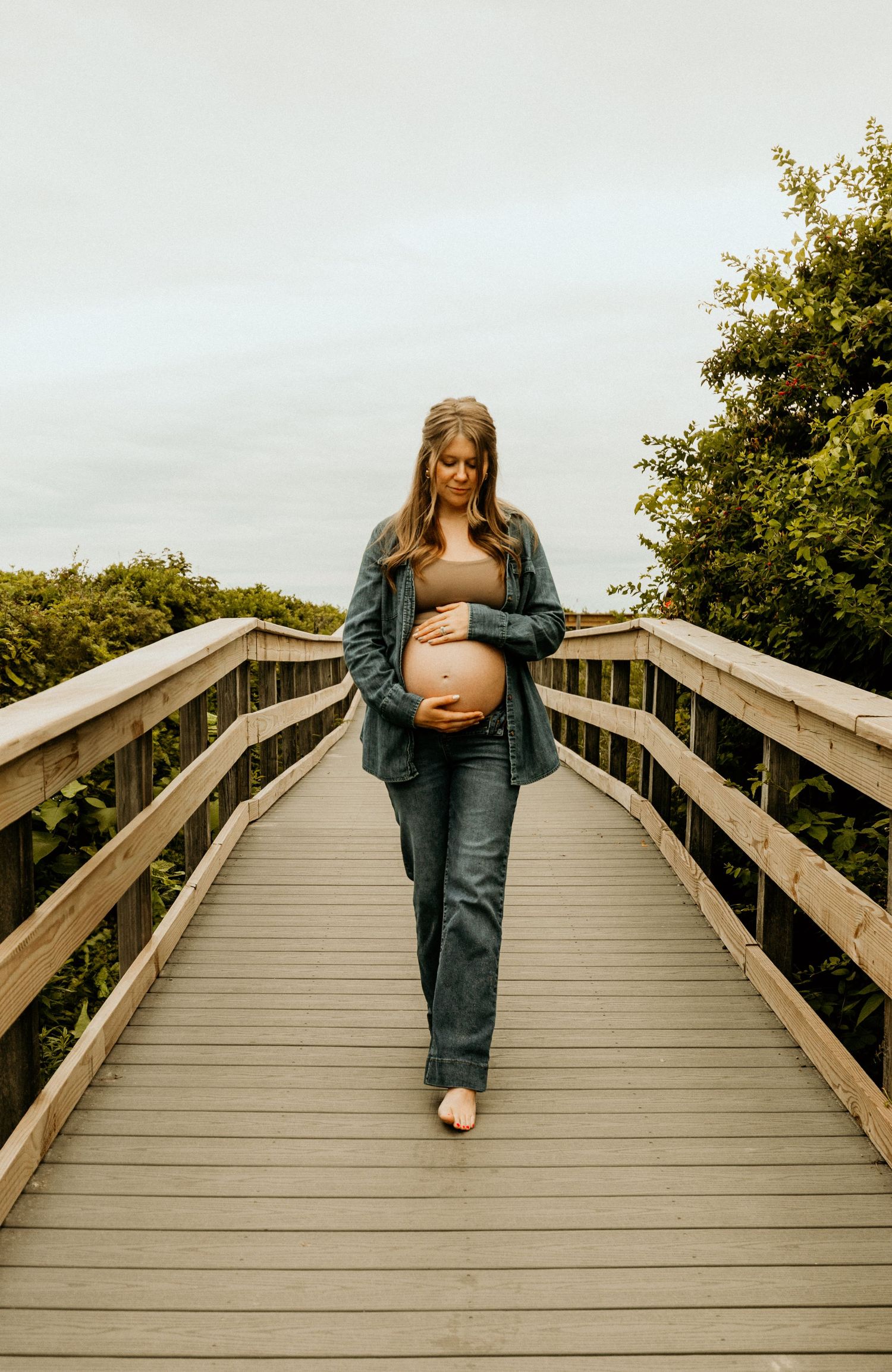 Connecticut maternity photography focused on connection, love, and real moments. Serving Eastern CT and New England mothers.