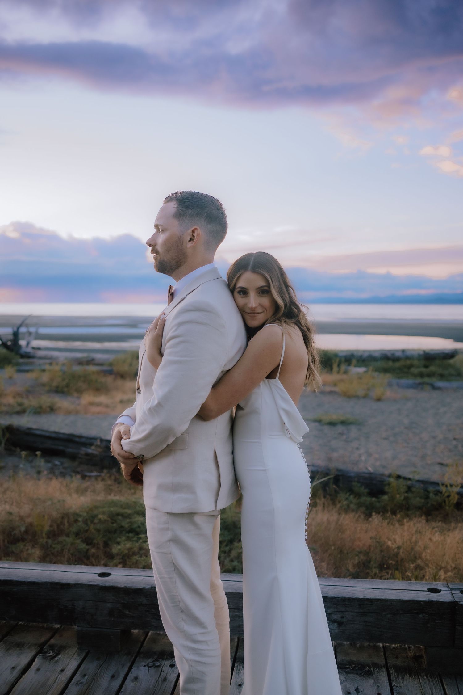 golden hour, sunset wedding photos, beach wedding photography, parksville wedding, vancouver island wedding photographer, outdoor wedding