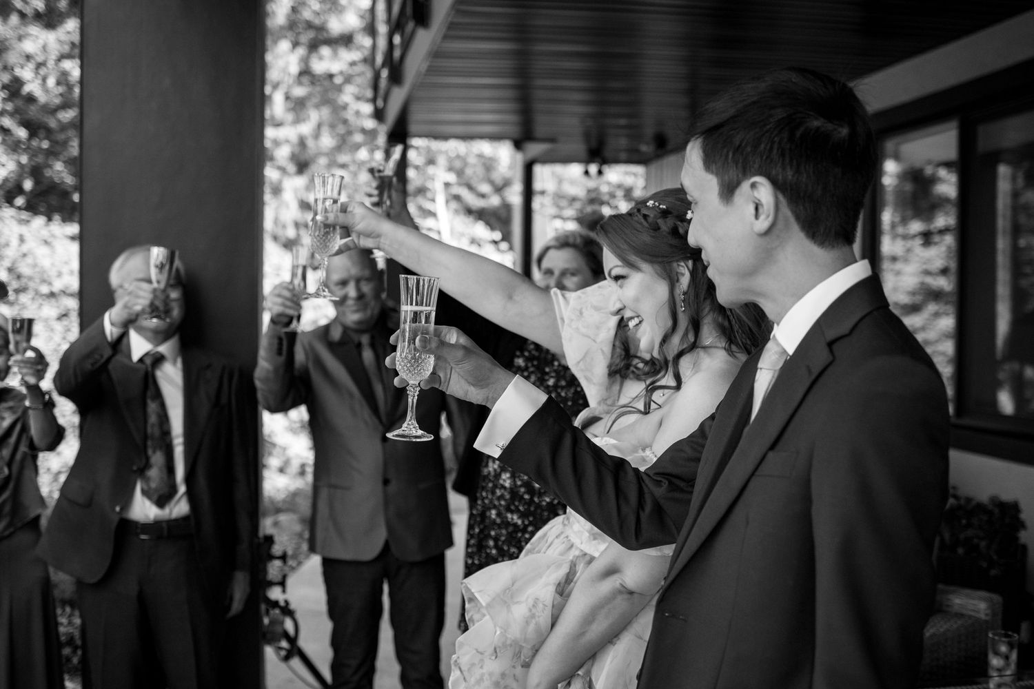 Chemainus wedding, intimate elopement, nanaimo photography, Vancouver Island photographer, Pacific Northwest, backyard wedding ceremony
