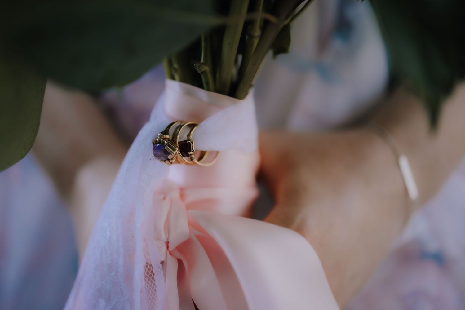 Chemainus wedding, intimate elopement, nanaimo photography, Vancouver Island photographer, Pacific Northwest, backyard wedding ceremony