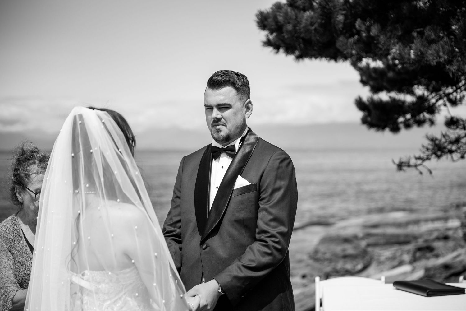 wedding photography, Gabriola island, elopement, intimate wedding, ceremony, gulf island wedding, nanaimo photographer