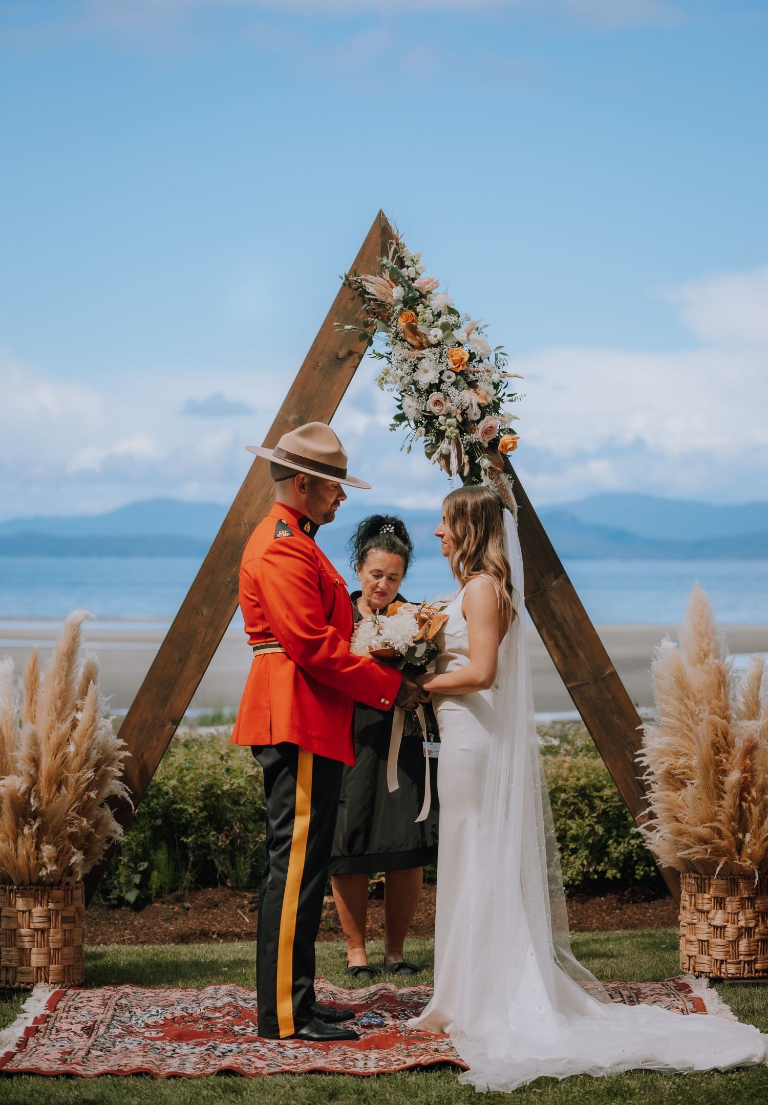 The Beach Club Resort Parksville Vancouver Island BC wedding ceremony