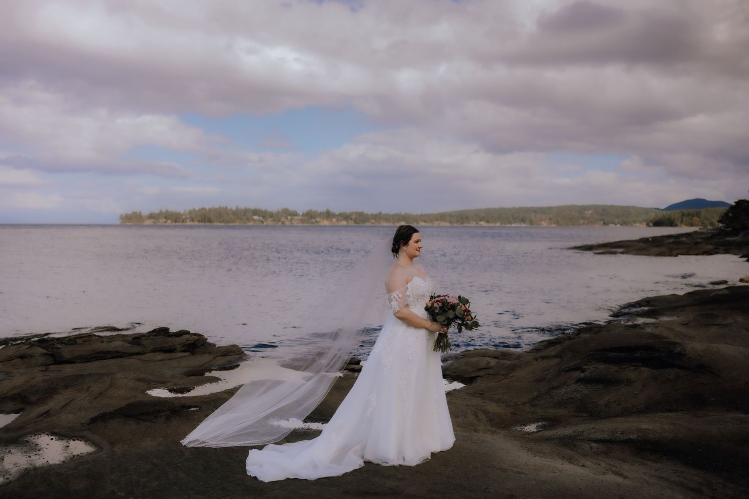 Nanaimo Photographer, Vancouver Island Wedding, Little Mountain, Madrona Point, Parksville Wedding