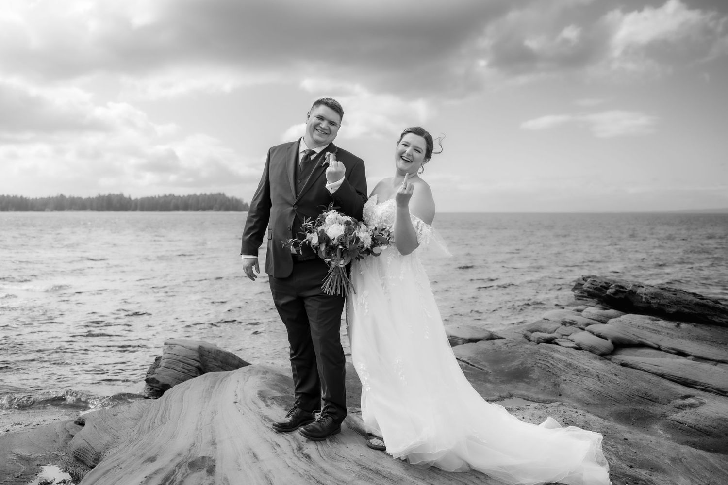 Nanaimo Photographer, Vancouver Island Wedding, Little Mountain, Madrona Point, Parksville Wedding