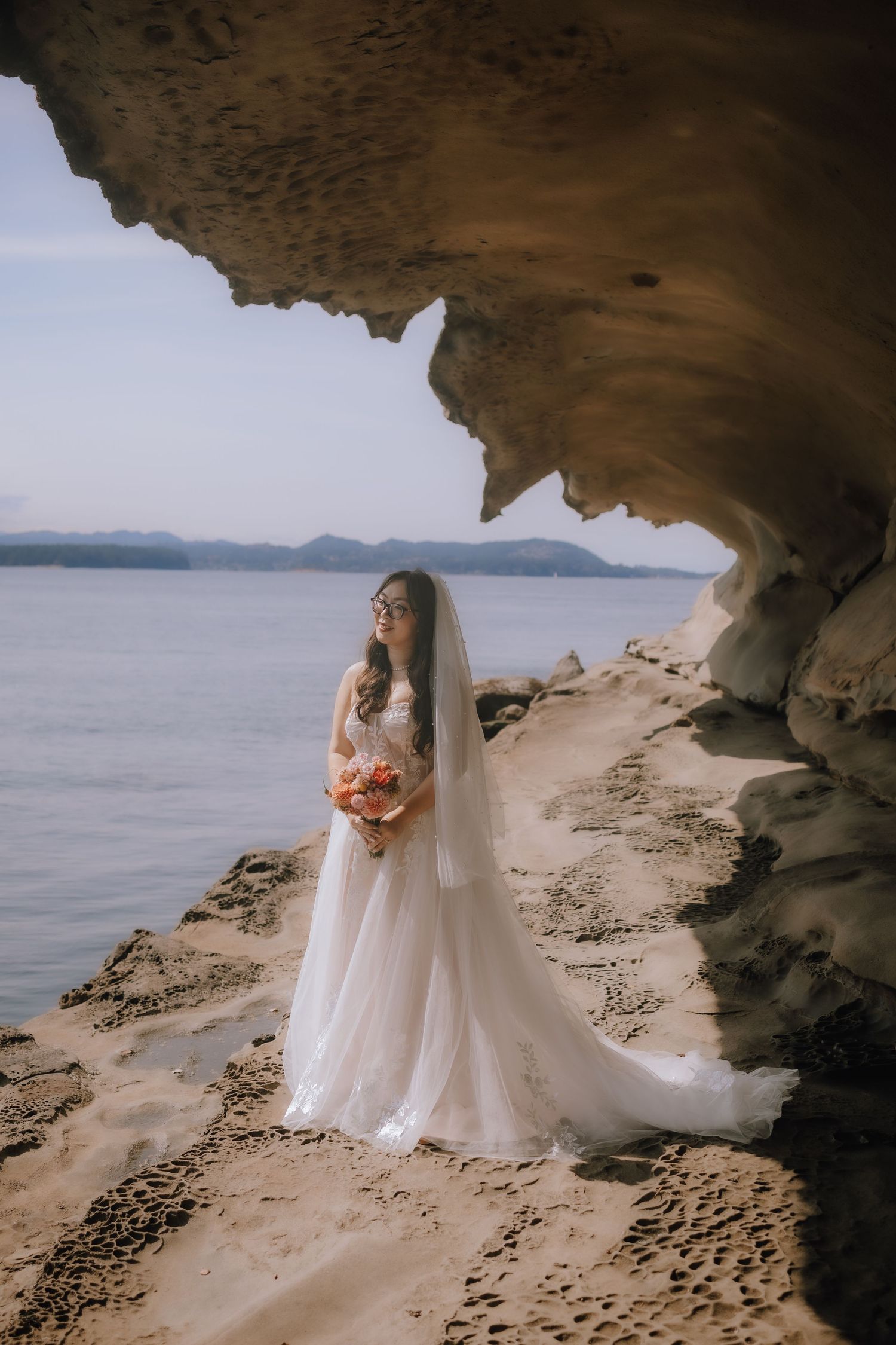 Gabriola Island Wedding Photographer, Bridal portraits, Malaspina galleries, sandstone, elopement photography, champagne spray