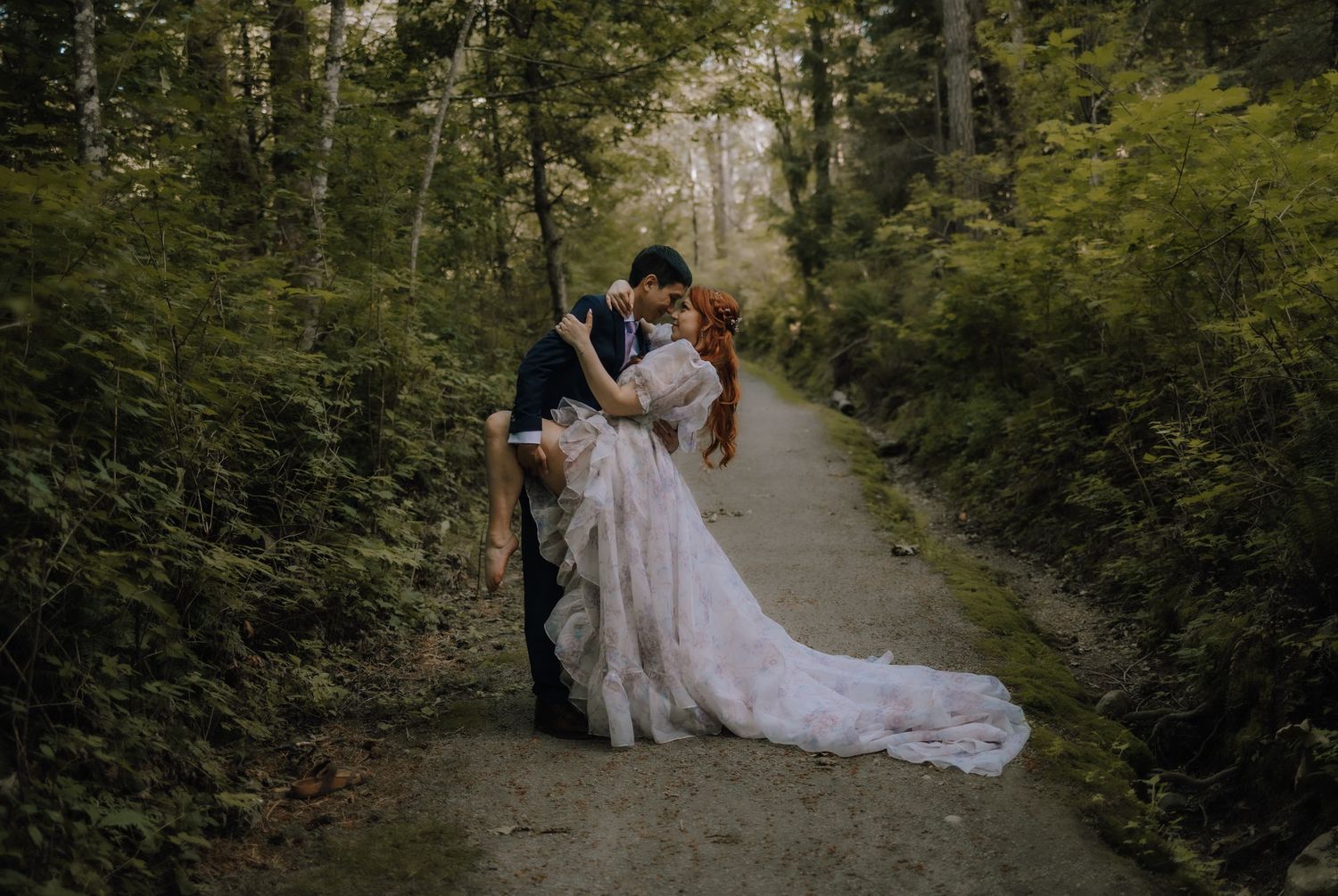 forest elopement, Chemainus wedding, intimate wedding, Vancouver Island photographer, Pacific Northwest, BC elopement