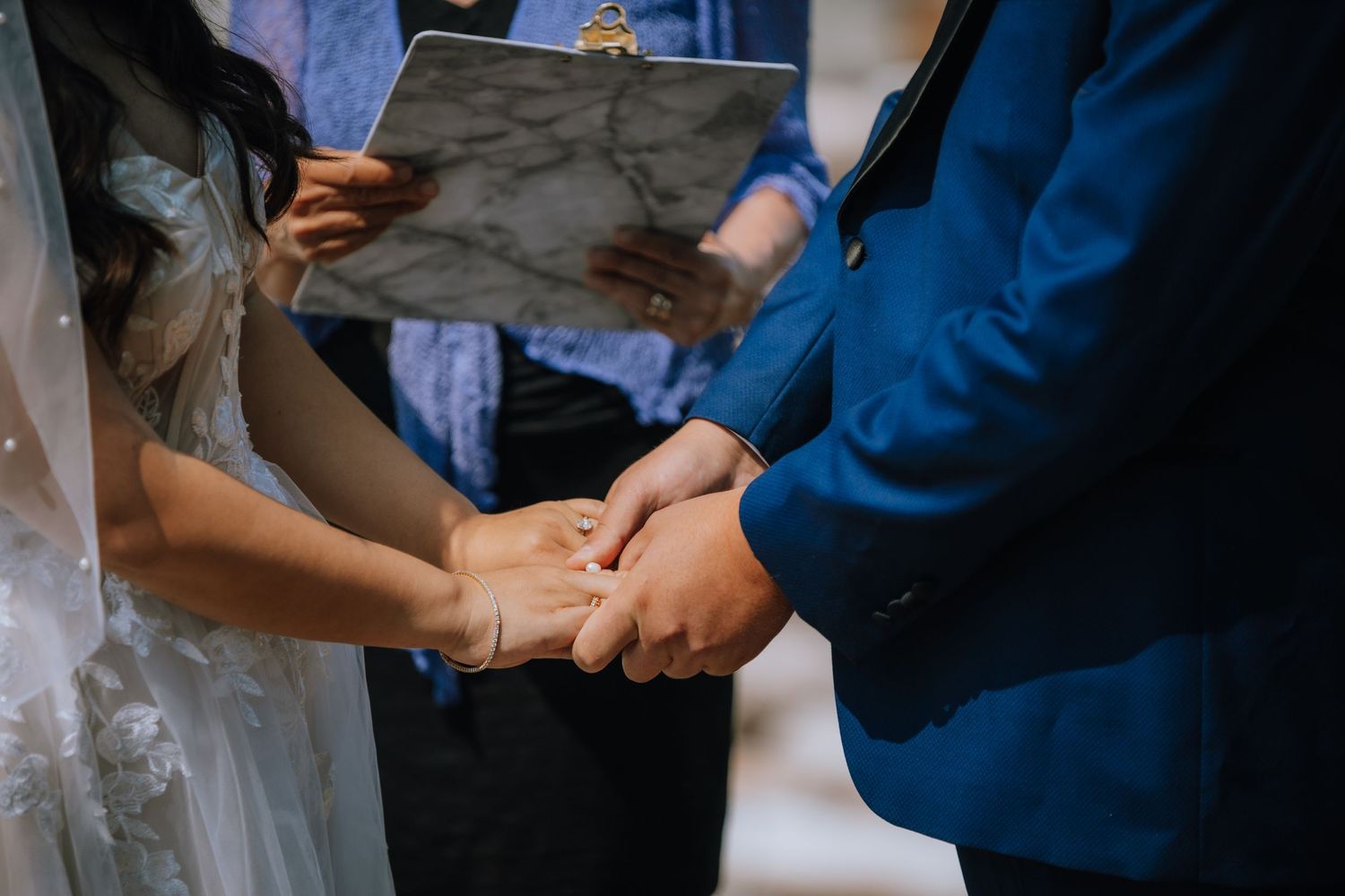 wedding photography, Gabriola island, elopement, intimate wedding, ceremony, gulf island wedding, nanaimo photographer