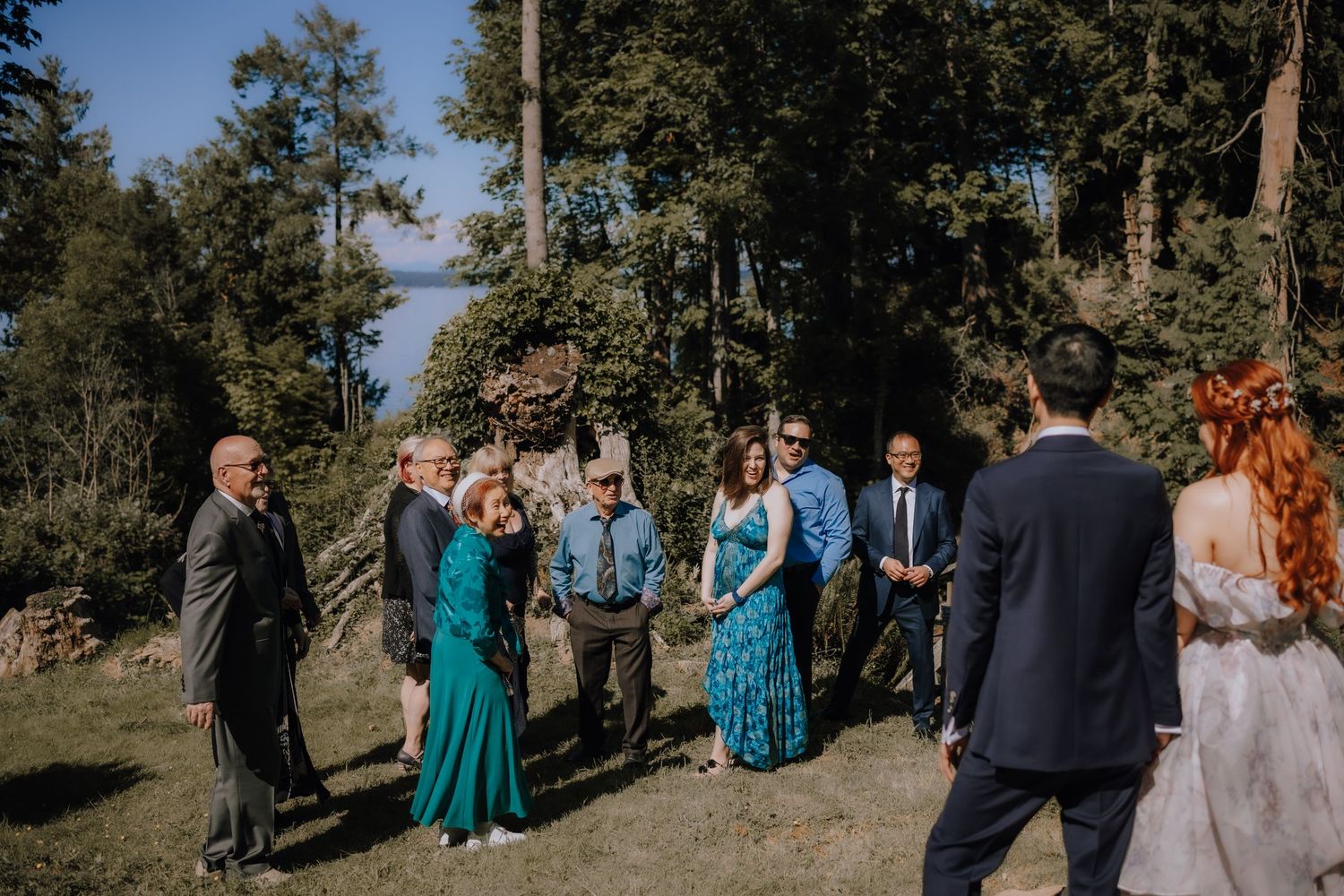 Chemainus wedding, intimate elopement, nanaimo photography, Vancouver Island photographer, Pacific Northwest, backyard wedding ceremony