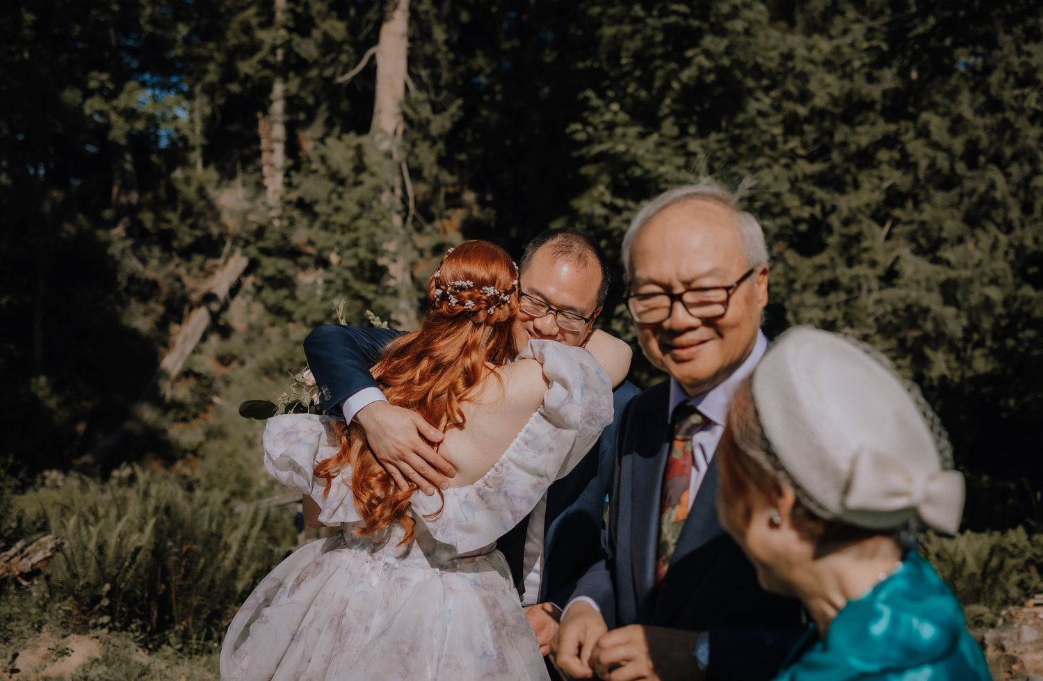 Chemainus wedding, intimate elopement, nanaimo photography, Vancouver Island photographer, Pacific Northwest, backyard wedding ceremony